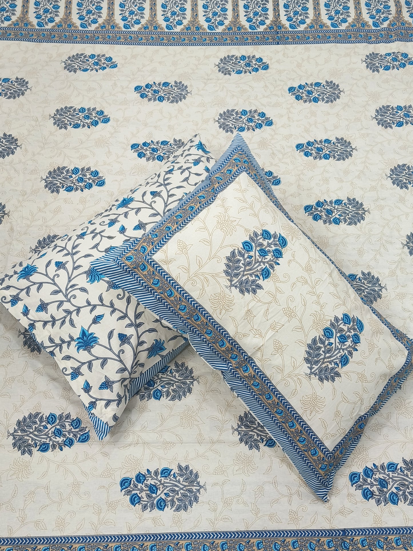 Pink Sadabahaar Bedsheet