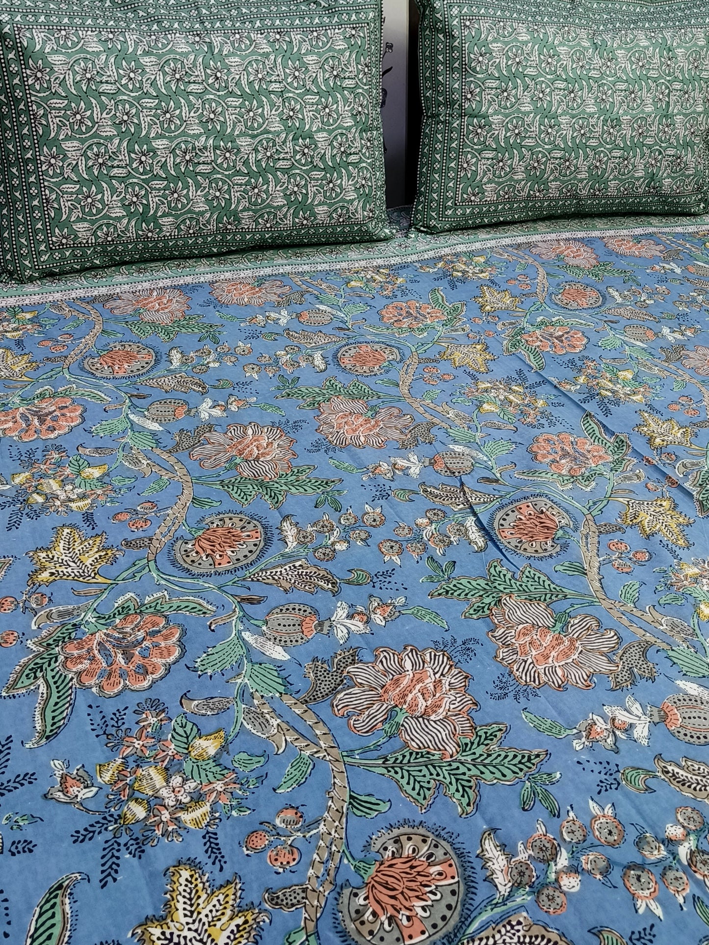 FRESH ARRIVALS Gulbahaar King Size Bedsheets