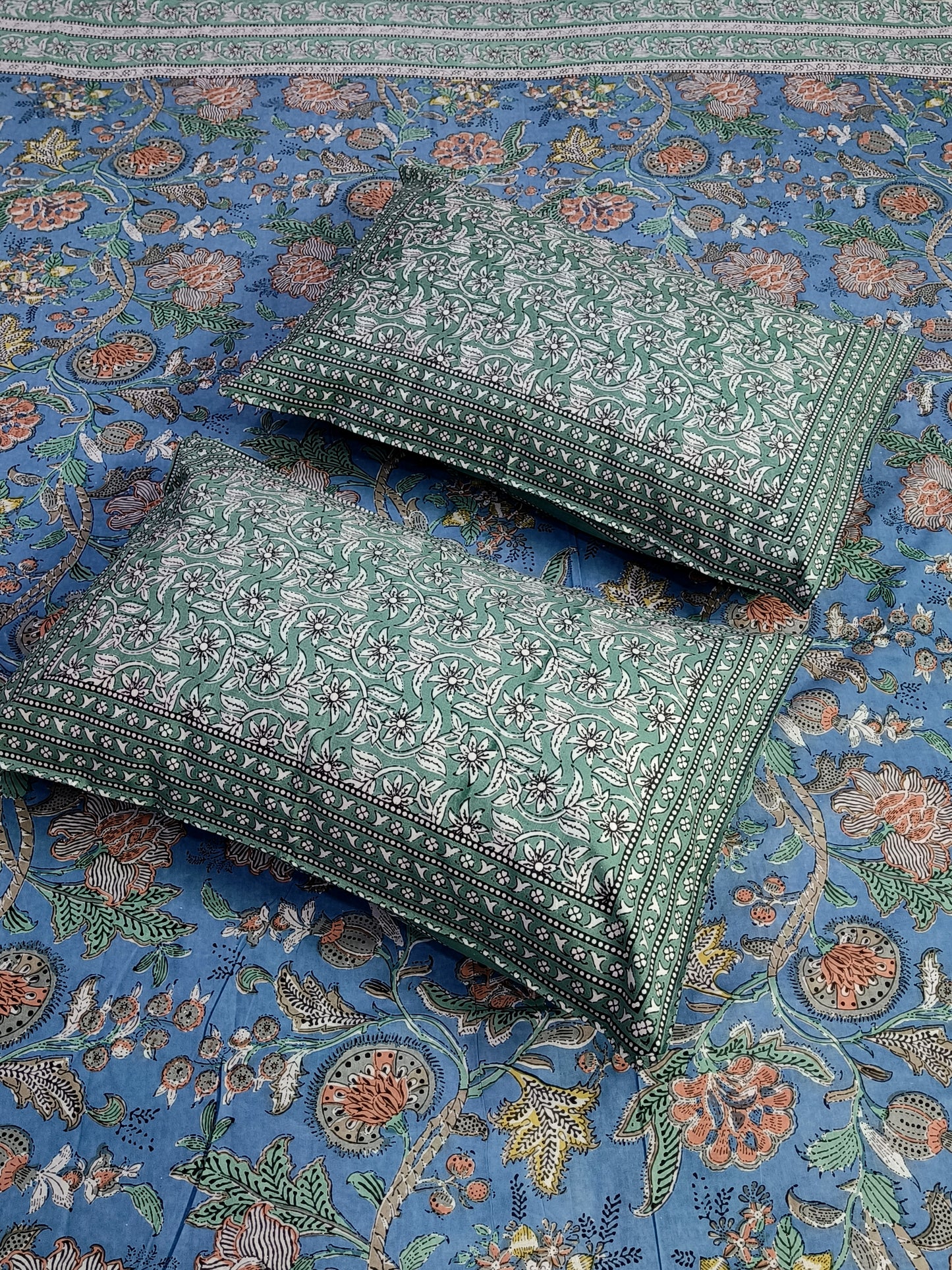 FRESH ARRIVALS Gulbahaar King Size Bedsheets