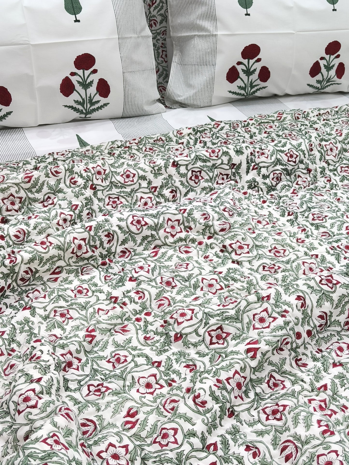 Bedding Sets with Quilts