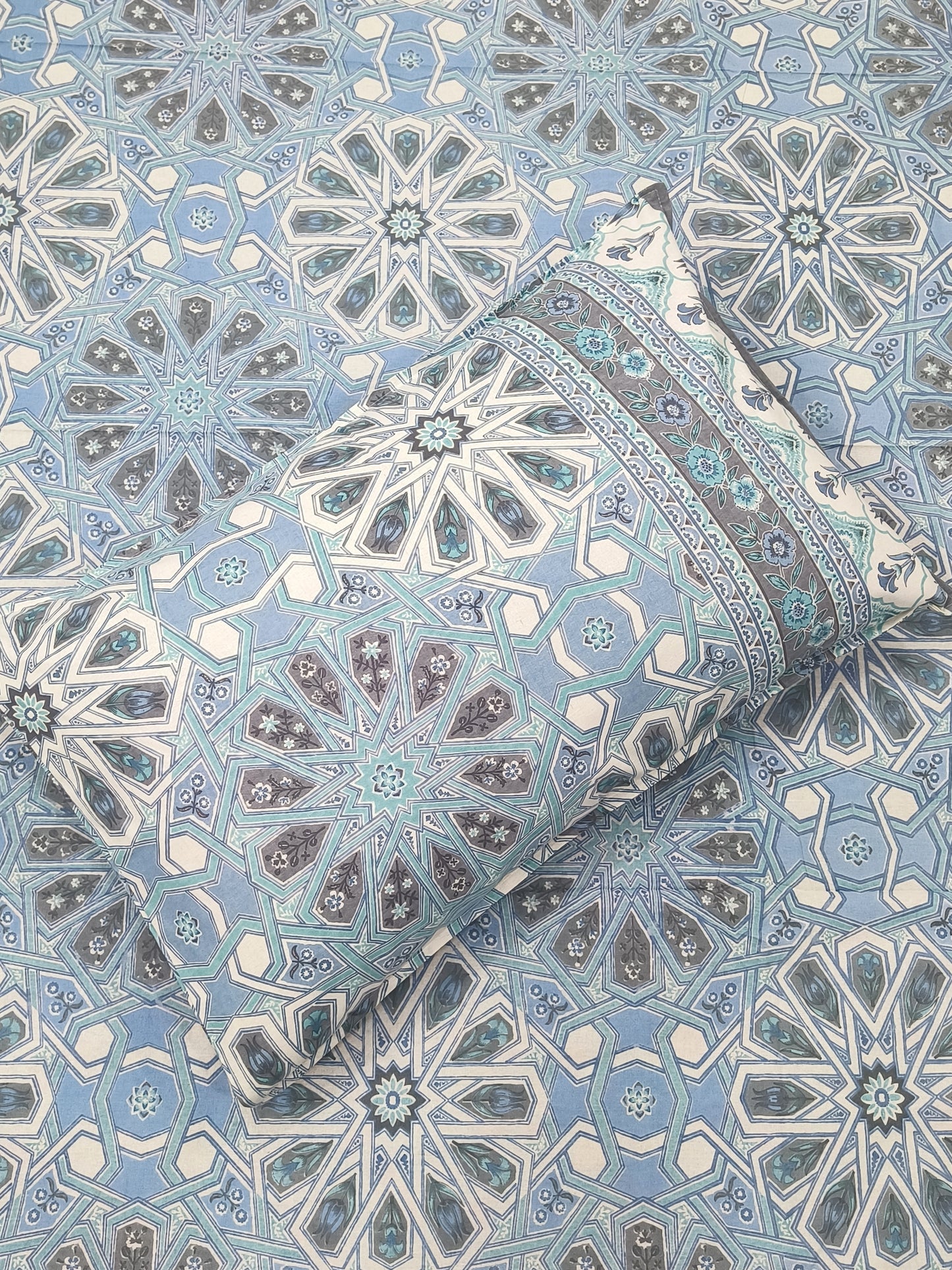 FRESH ARRIVALS Gulbahaar King Size Bedsheets
