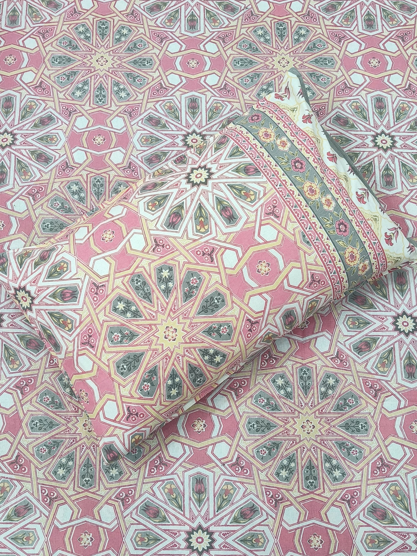 FRESH ARRIVALS Gulbahaar King Size Bedsheets