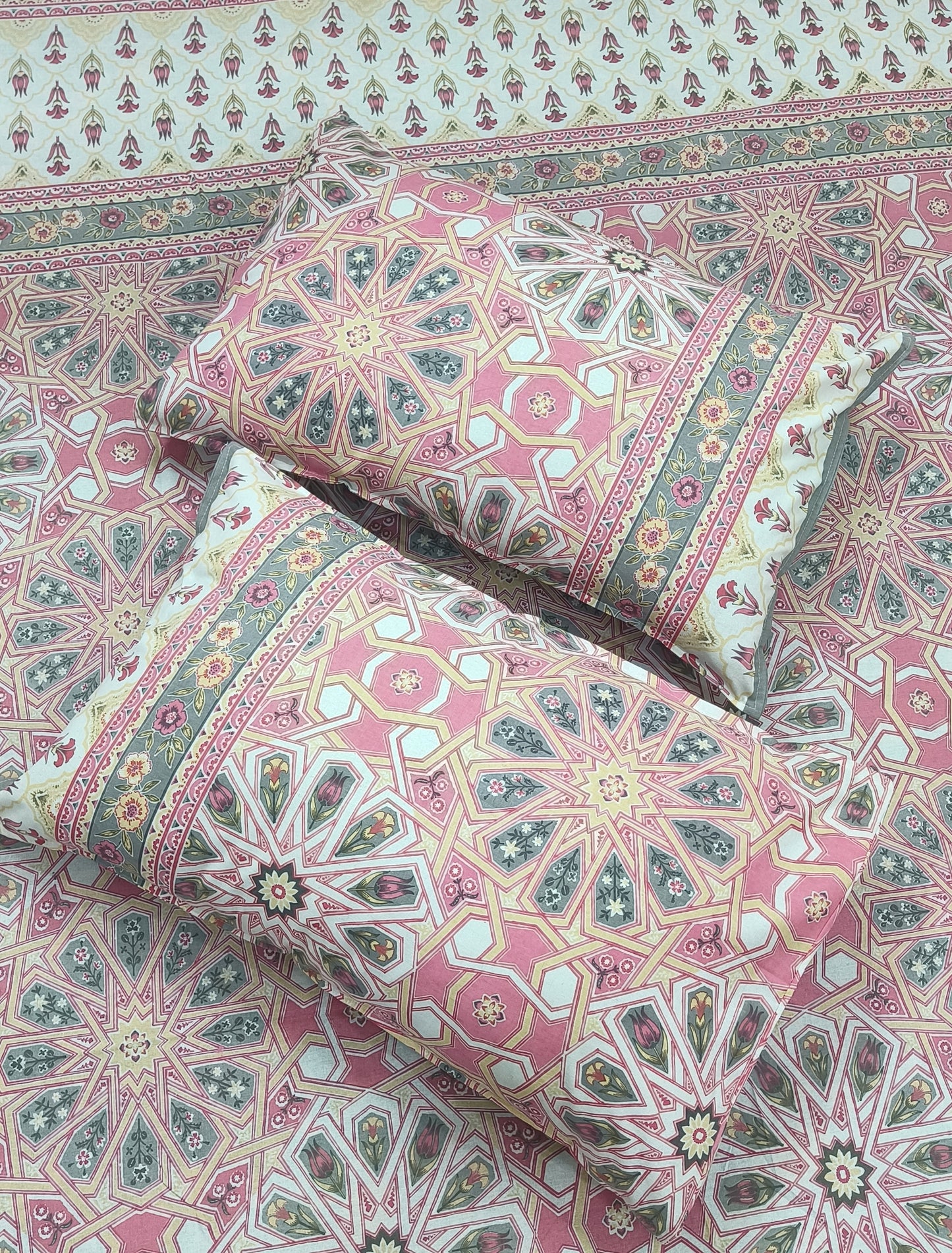 FRESH ARRIVALS Gulbahaar King Size Bedsheets