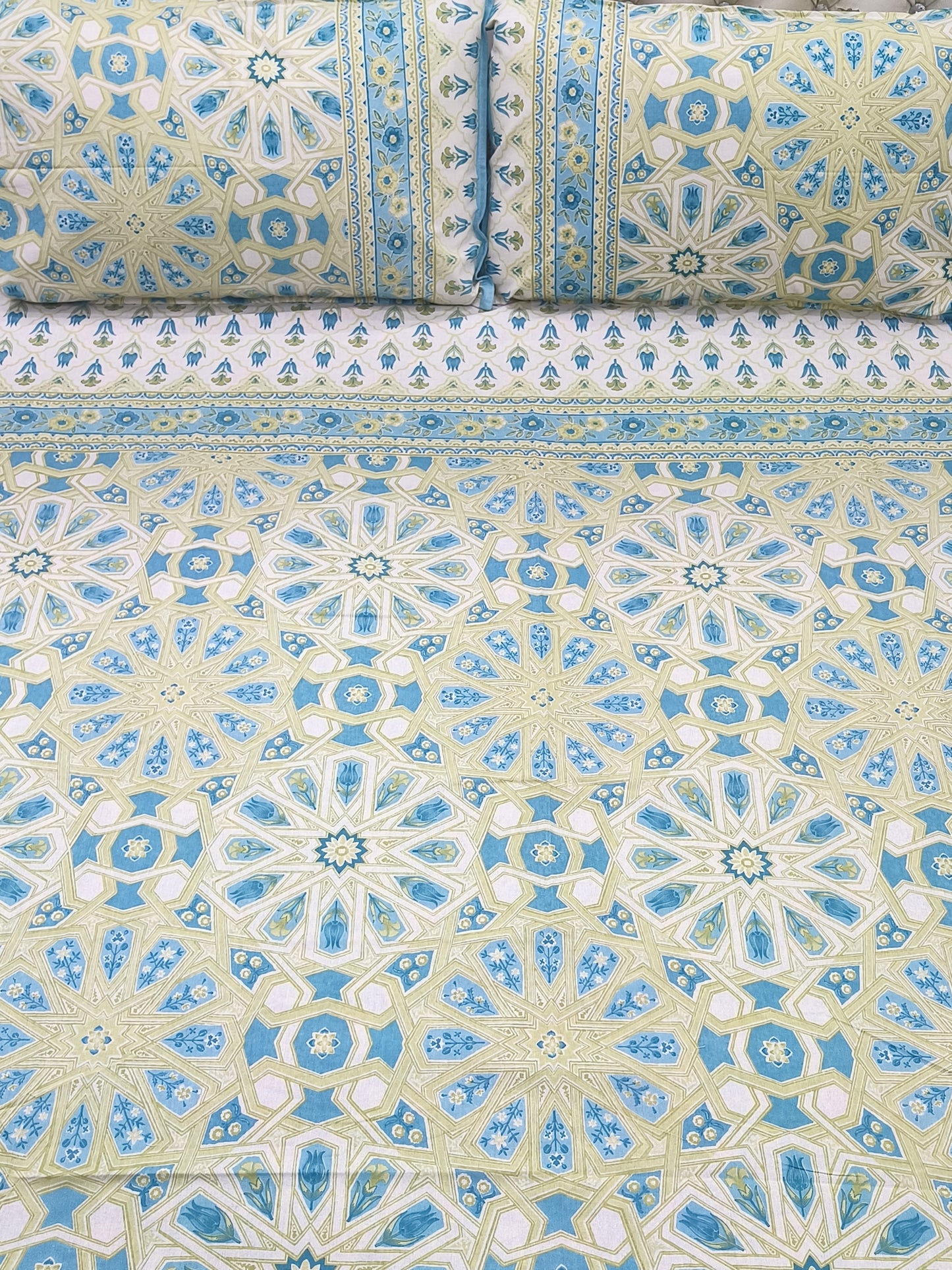 FRESH ARRIVALS Gulbahaar King Size Bedsheets