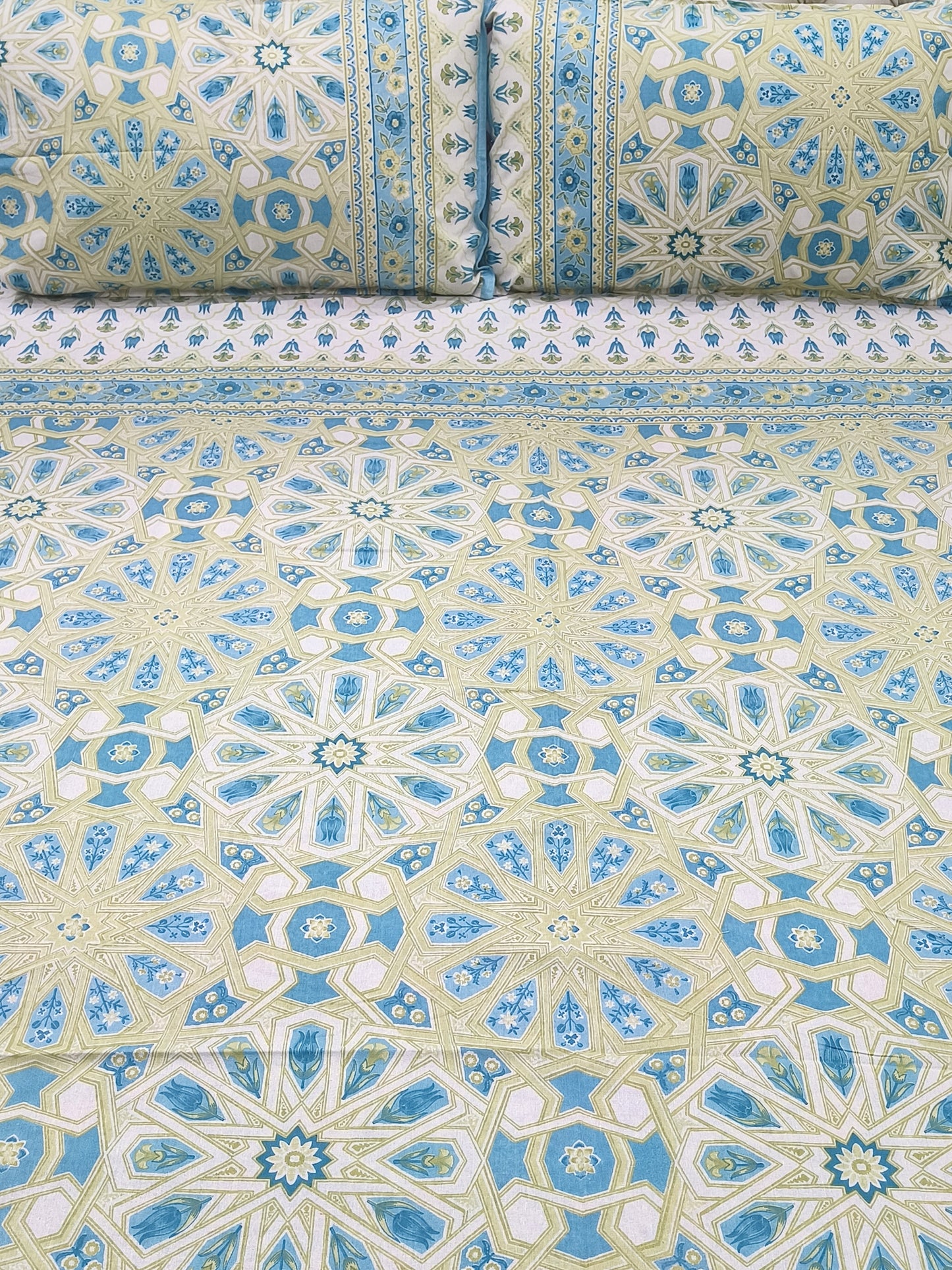 FRESH ARRIVALS Gulbahaar King Size Bedsheets