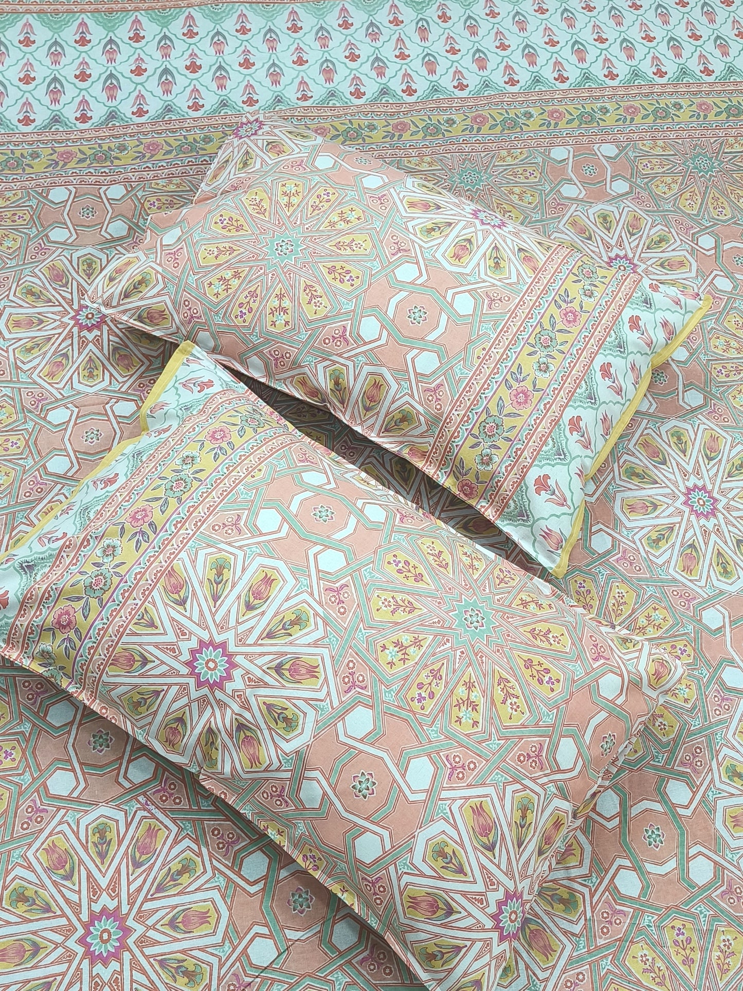 FRESH ARRIVALS Gulbahaar King Size Bedsheets