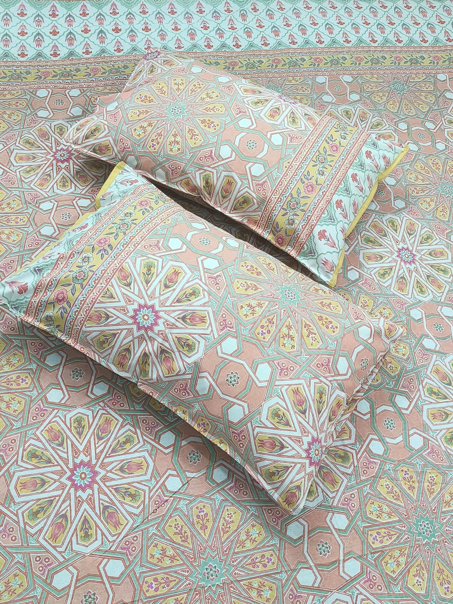 FRESH ARRIVALS Gulbahaar King Size Bedsheets