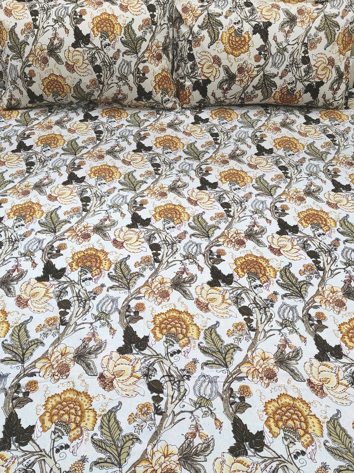 FRESH ARRIVALS Gulbahaar King Size Bedsheets