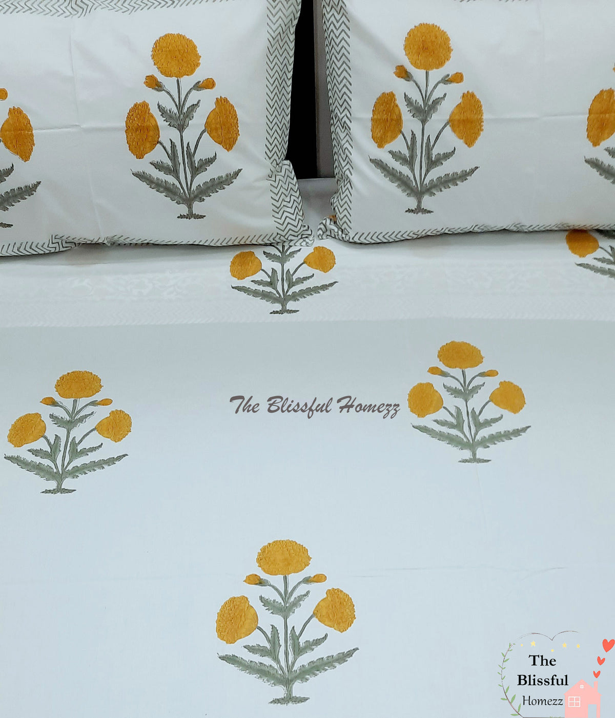 Bedsheet With King Size Pillow Cases
