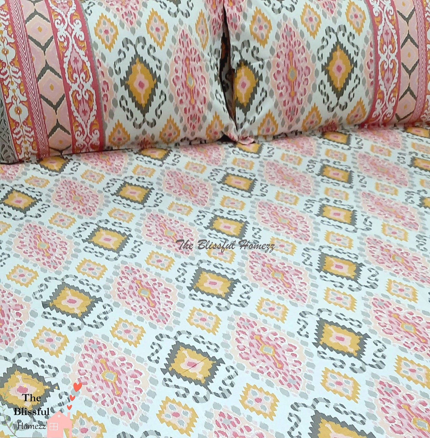 IKKAT Gulbahaar King Size Bedsheets