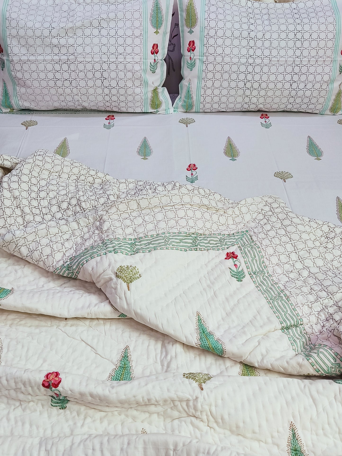 Bedding Sets with Quilts