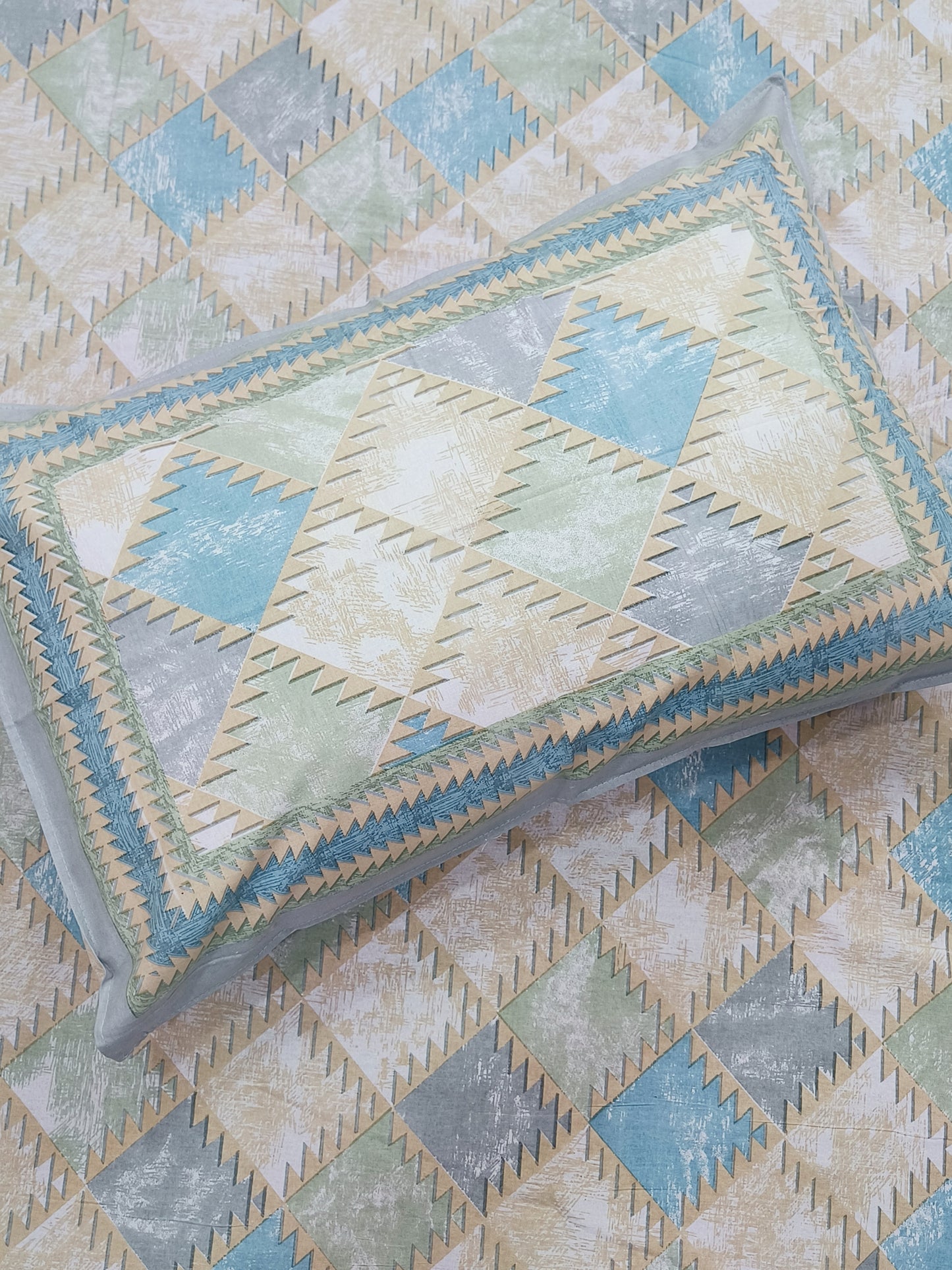 FRESH ARRIVALS Gulbahaar King Size Bedsheets