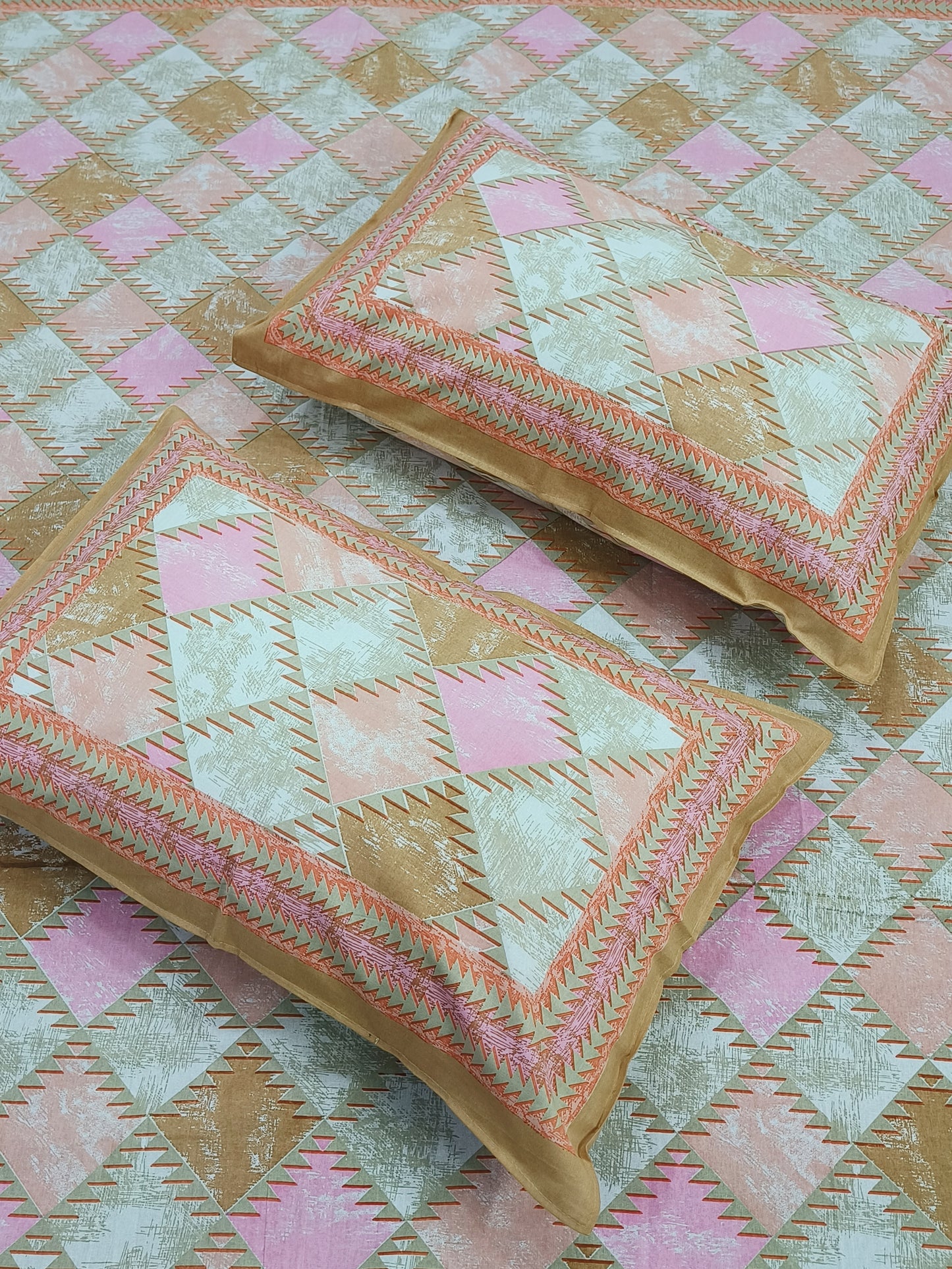 FRESH ARRIVALS Gulbahaar King Size Bedsheets