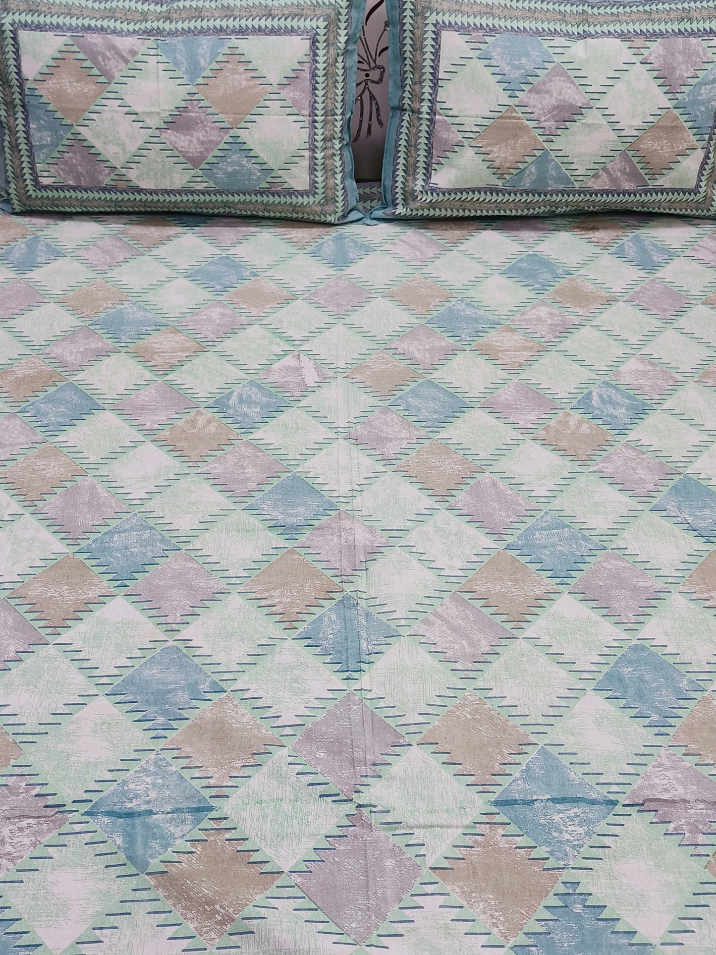FRESH ARRIVALS Gulbahaar King Size Bedsheets