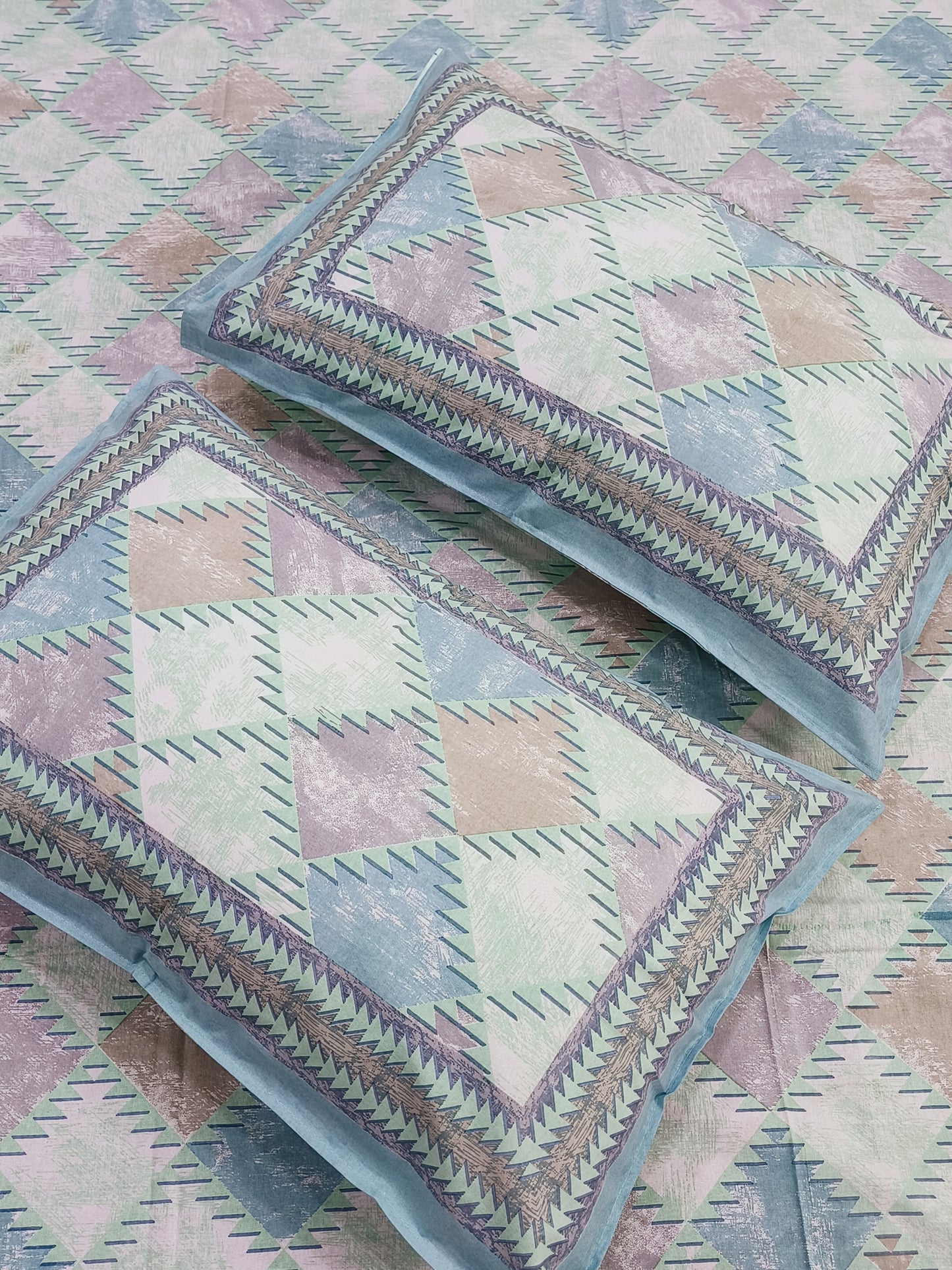 FRESH ARRIVALS Gulbahaar King Size Bedsheets