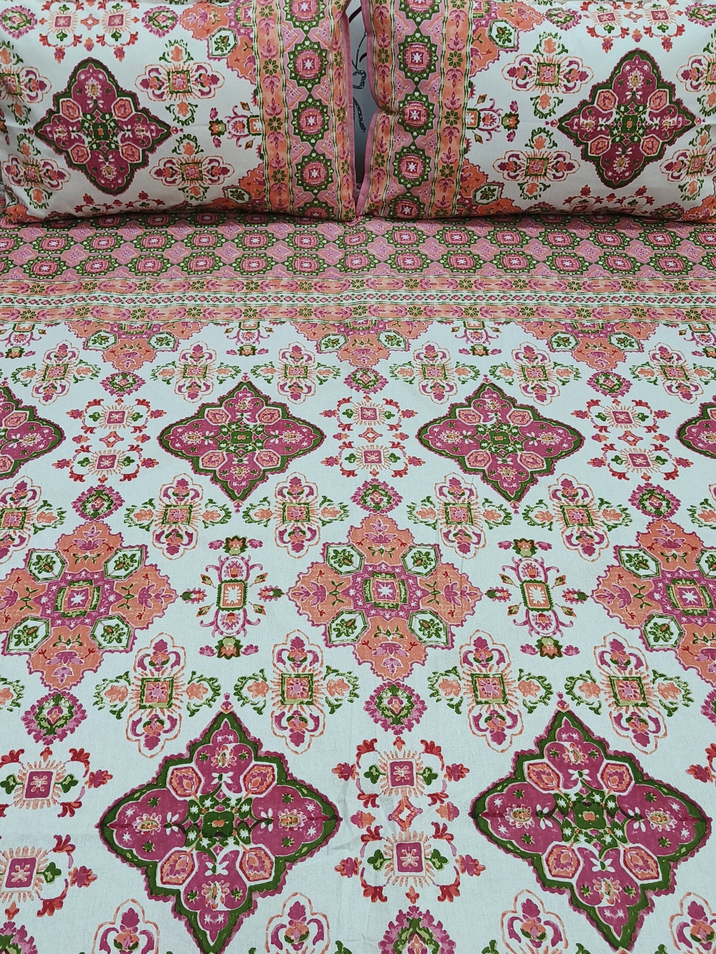 FRESH ARRIVALS Gulbahaar King Size Bedsheets