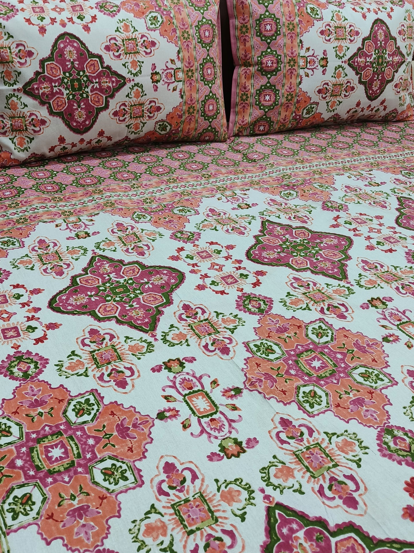FRESH ARRIVALS Gulbahaar King Size Bedsheets