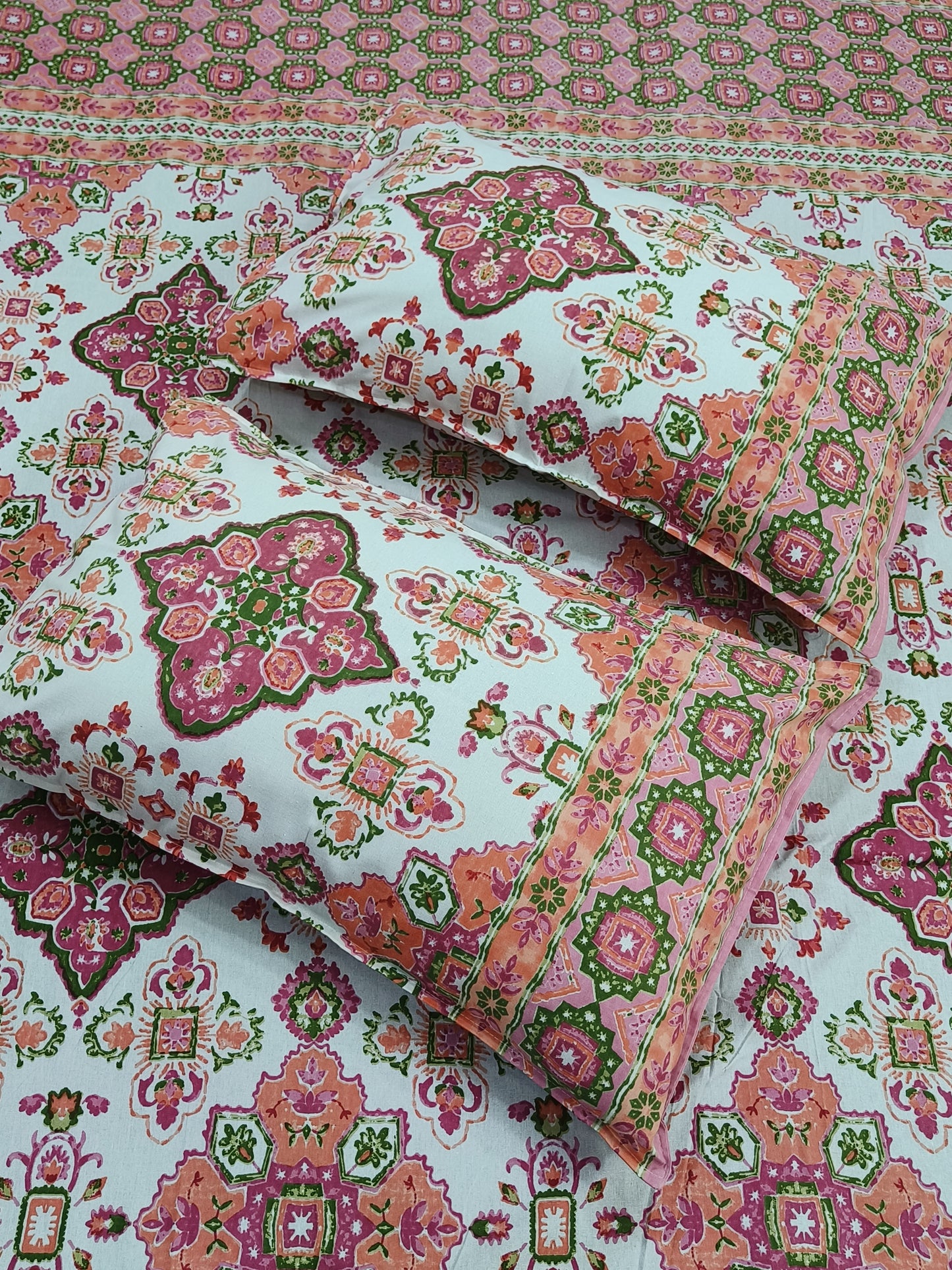 FRESH ARRIVALS Gulbahaar King Size Bedsheets