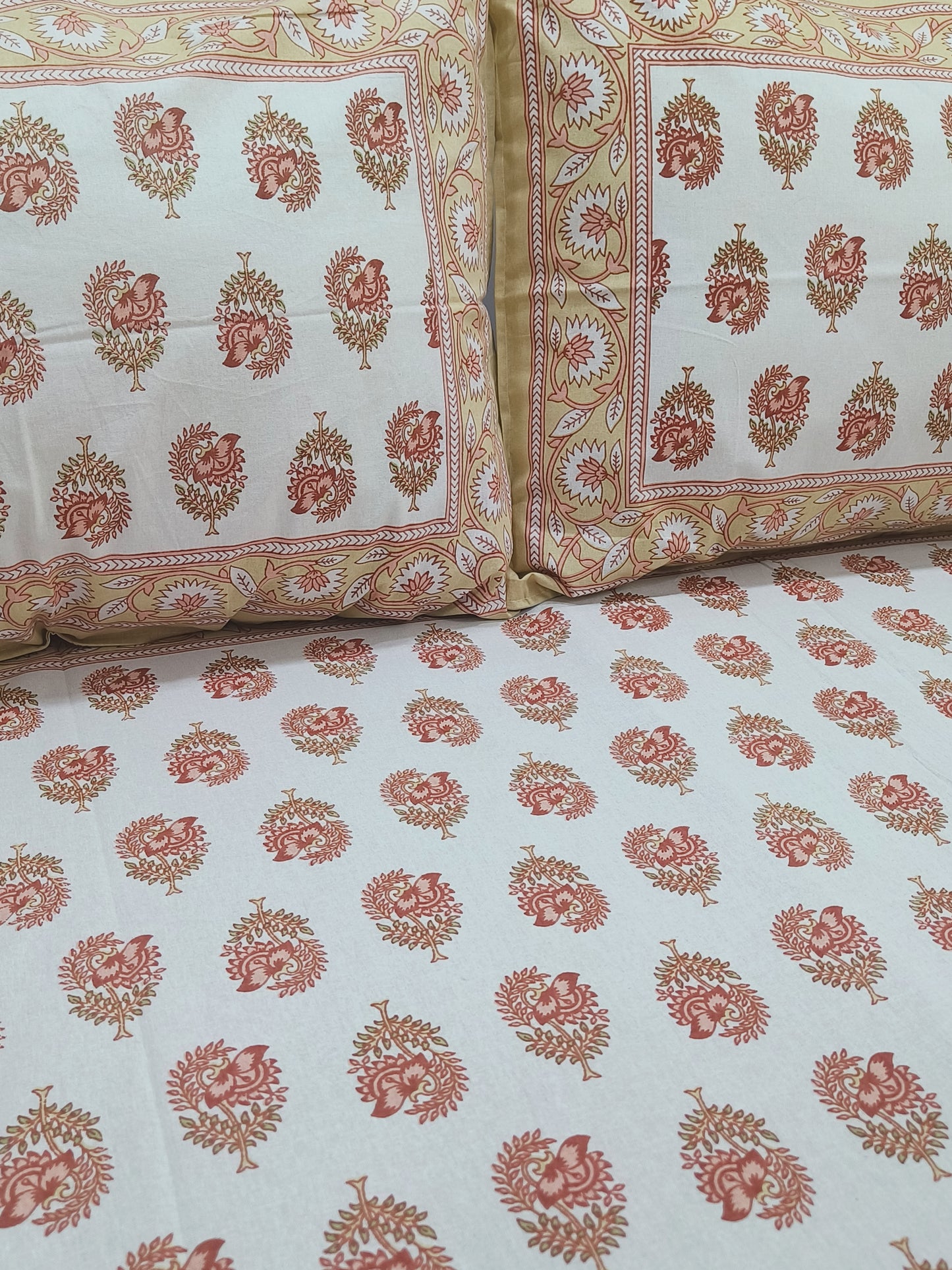 FRESH ARRIVALS Gulbahaar King Size Bedsheets
