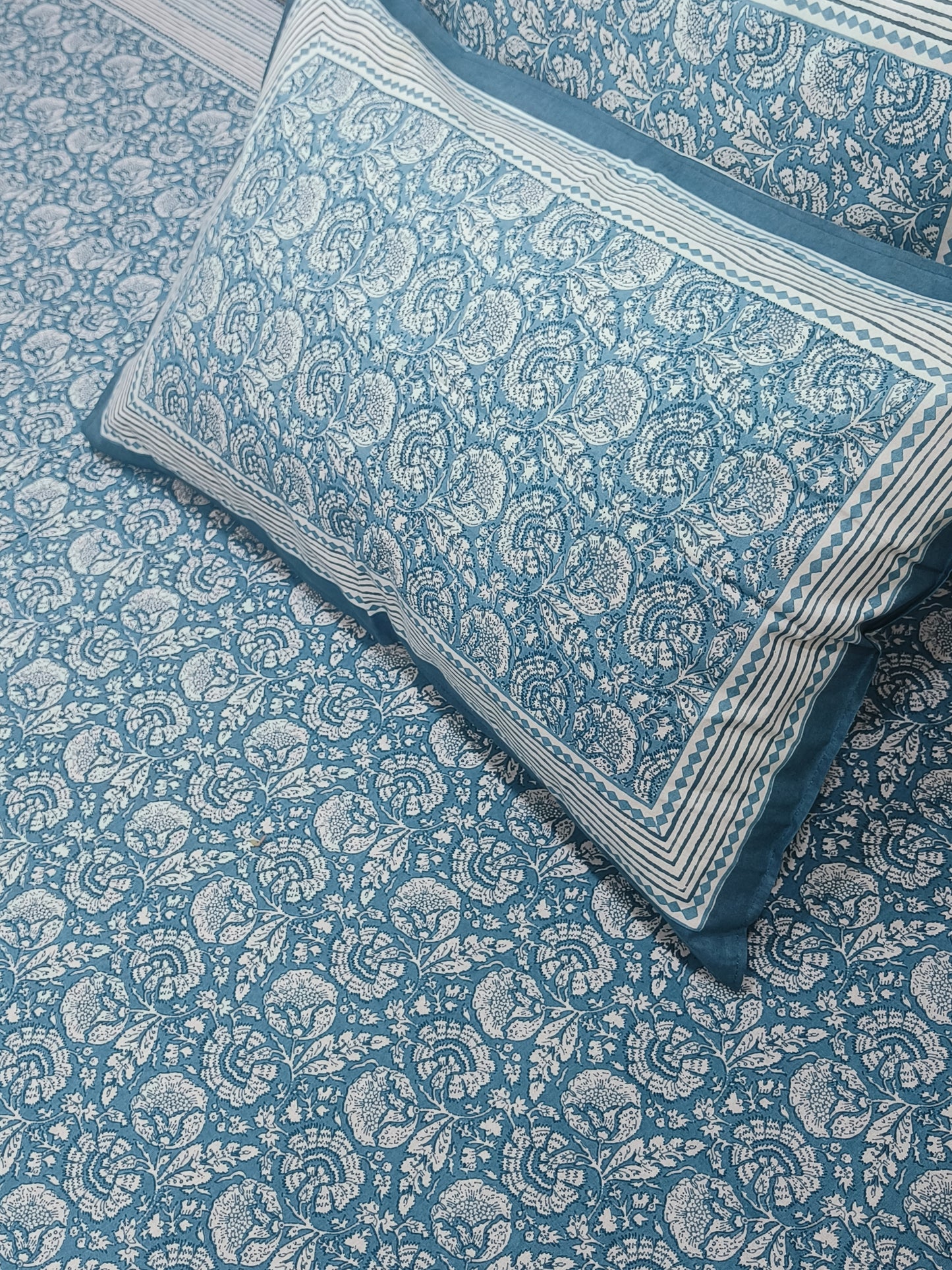 FRESH ARRIVALS Gulbahaar King Size Bedsheets