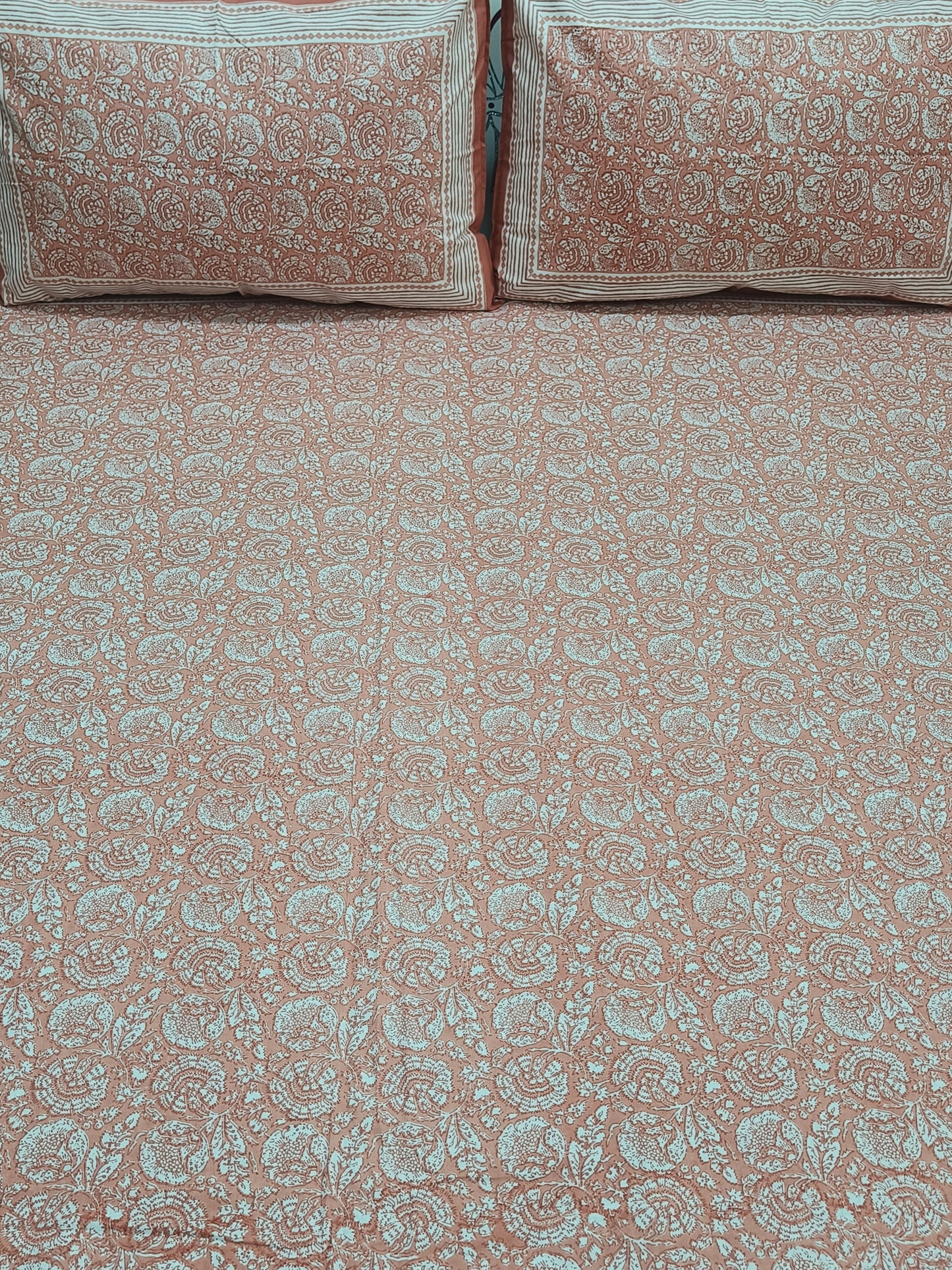 FRESH ARRIVALS Gulbahaar King Size Bedsheets