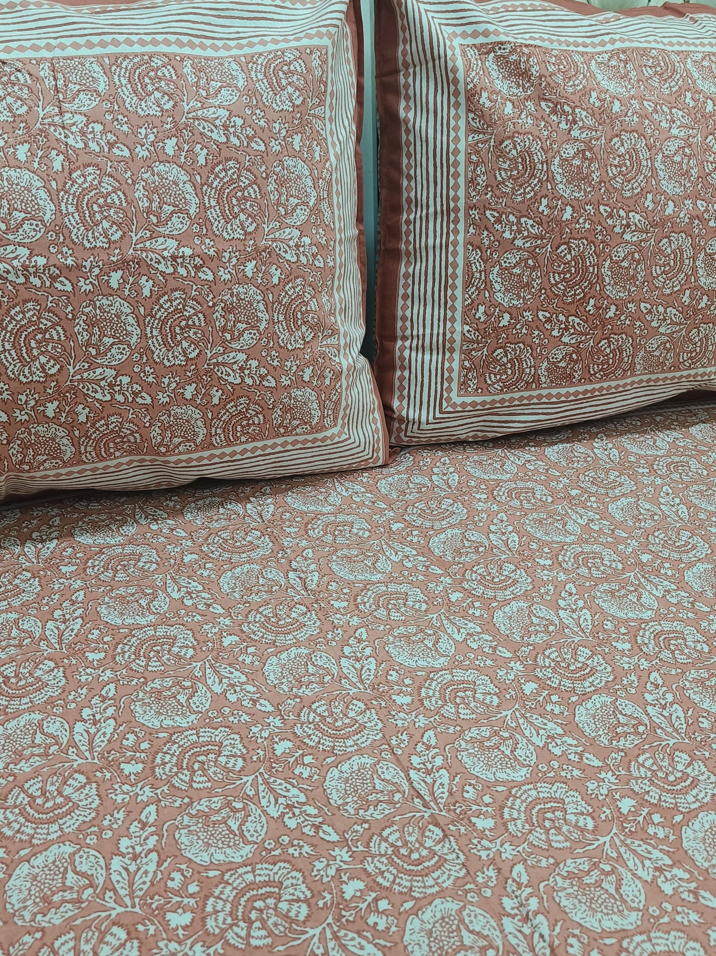 FRESH ARRIVALS Gulbahaar King Size Bedsheets
