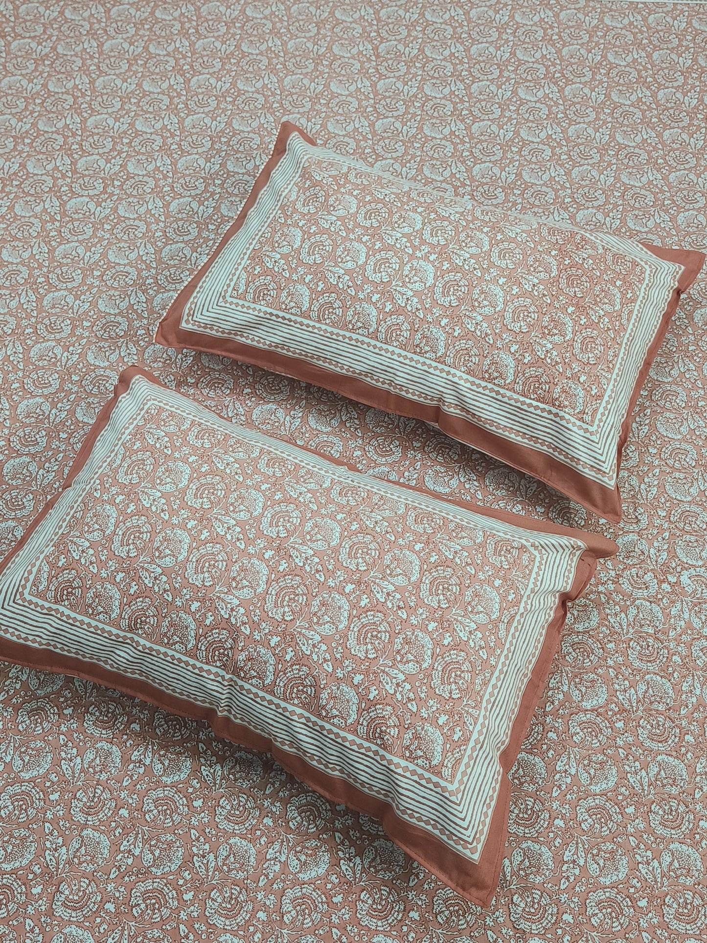 FRESH ARRIVALS Gulbahaar King Size Bedsheets