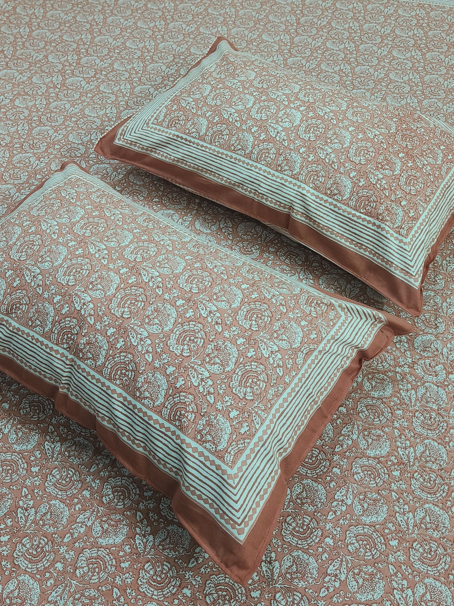 FRESH ARRIVALS Gulbahaar King Size Bedsheets