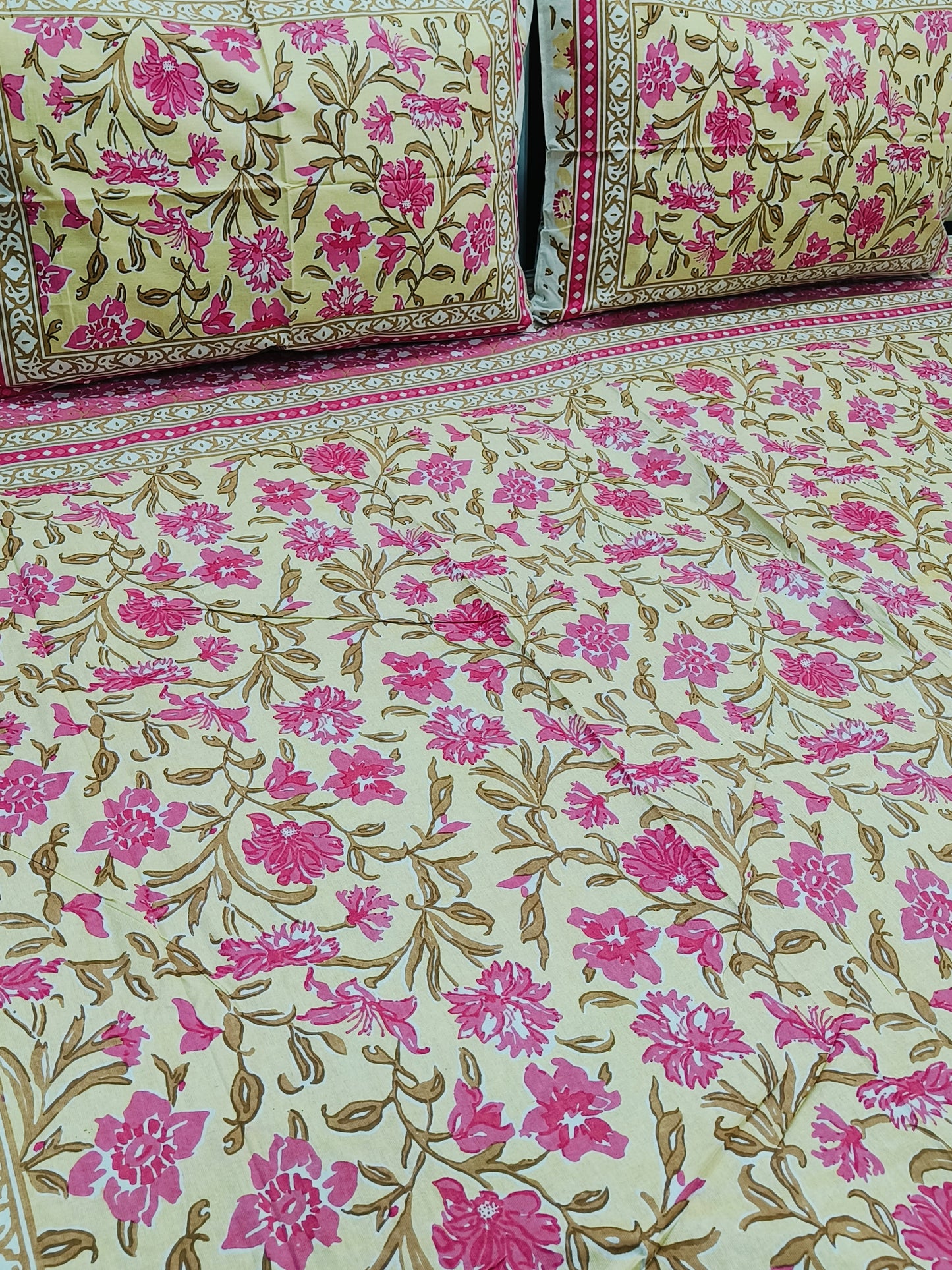 Floral Sadabahaar Bedsheets(Dispatch Time 24 Hours)