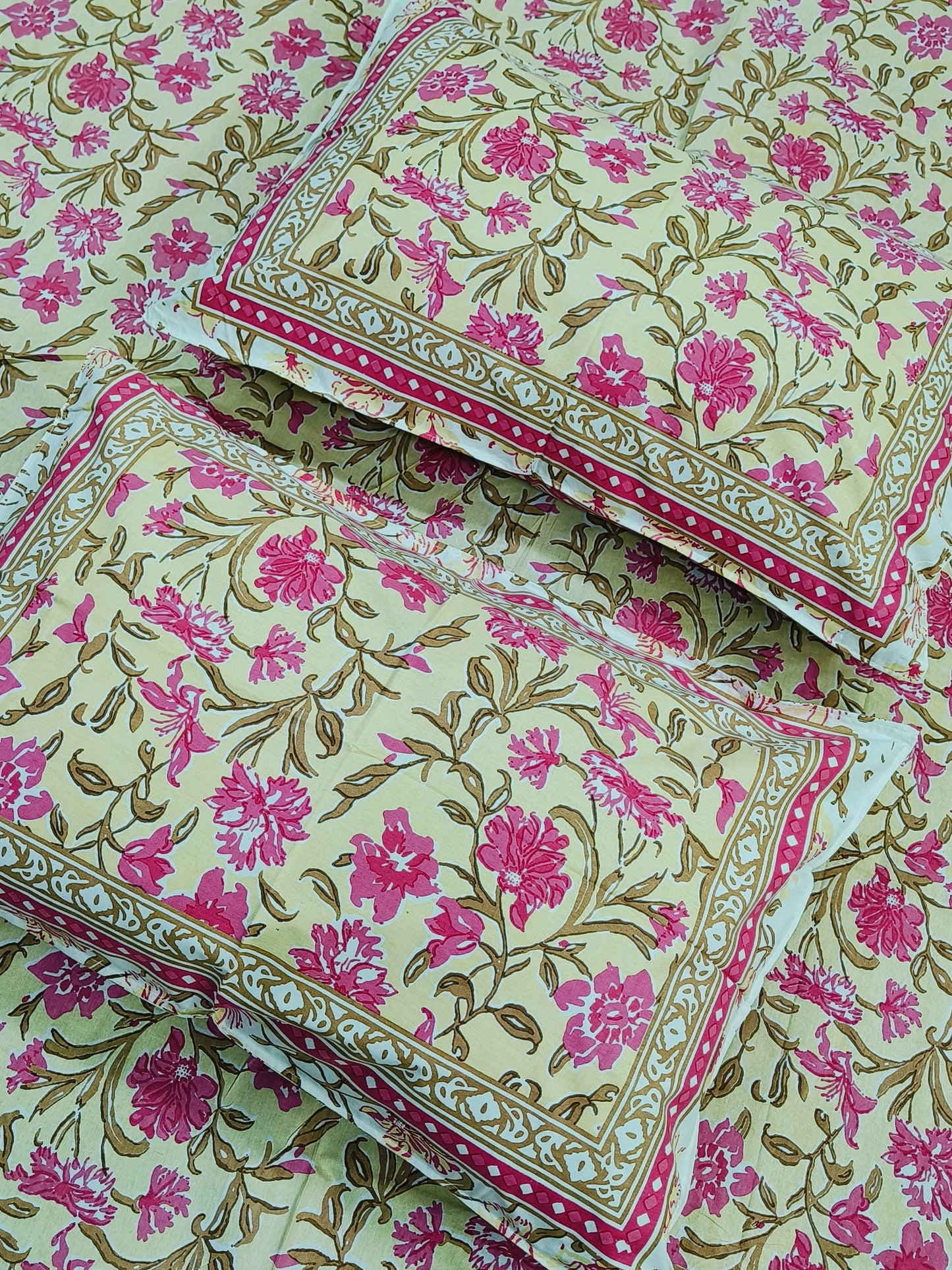 Floral Sadabahaar Bedsheets(Dispatch Time 24 Hours)