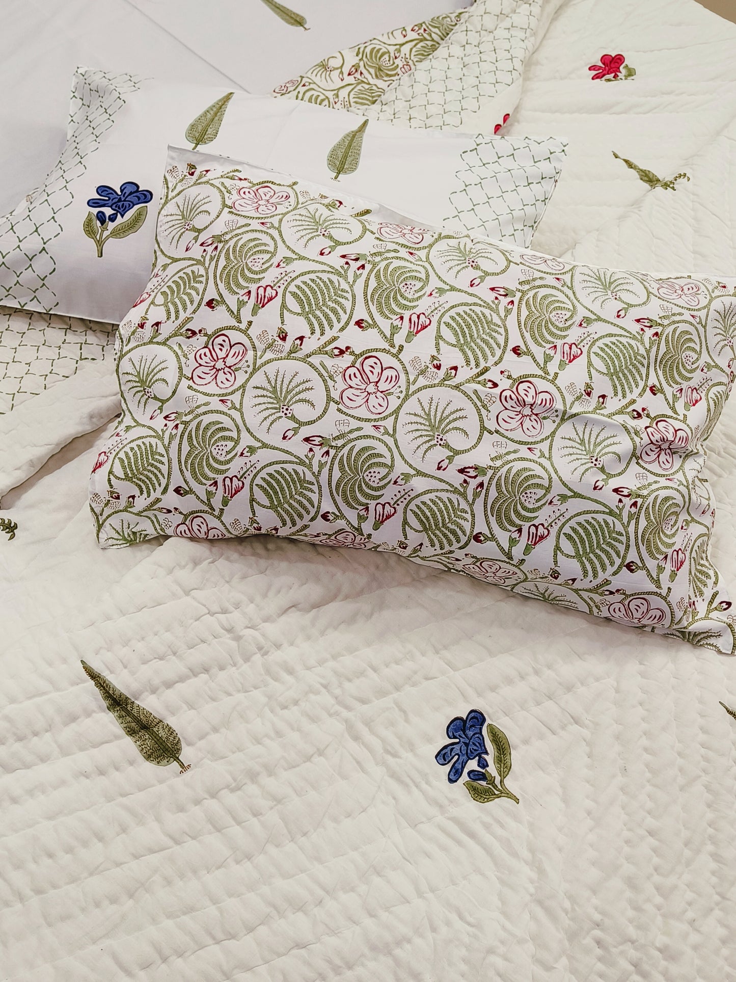 Bedding Sets with Quilts