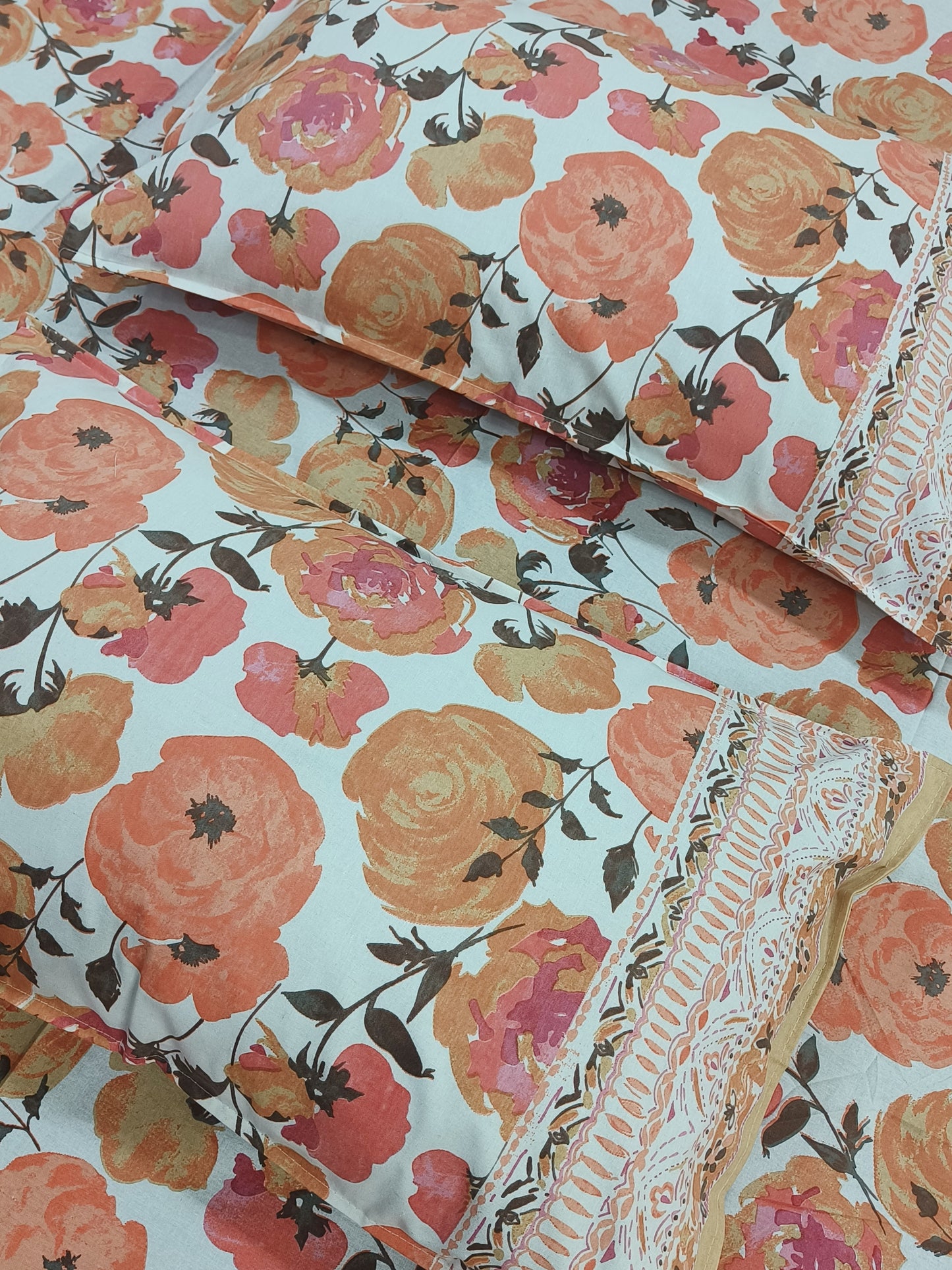 Bedsheet With King Size Pillow Cases