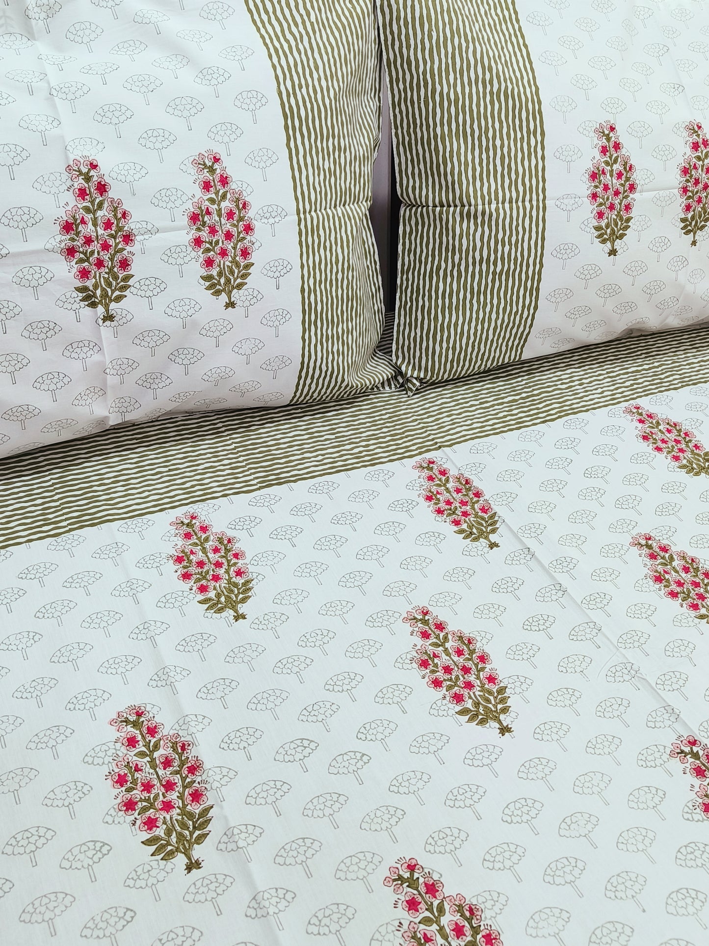 FRESH ARRIVAL Handblock Printed Premium Bedsheets(Dispatch Time 24 Hours)