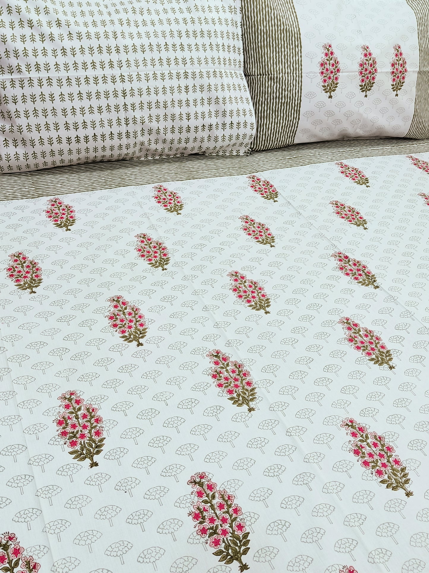 FRESH ARRIVAL Handblock Printed Premium Bedsheets(Dispatch Time 24 Hours)