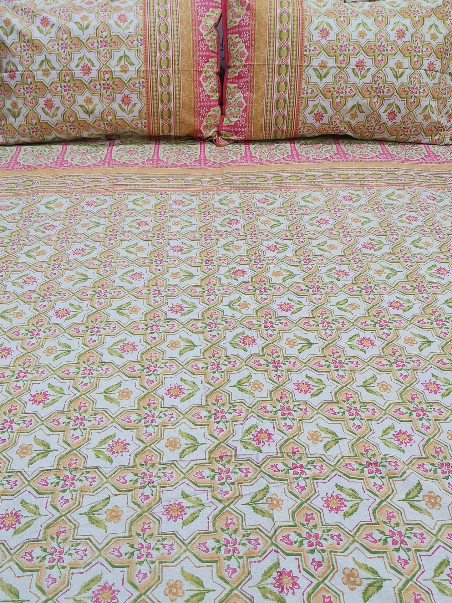FRESH ARRIVALS Gulbahaar King Size Bedsheets(Dispatch Time 24 Hours)