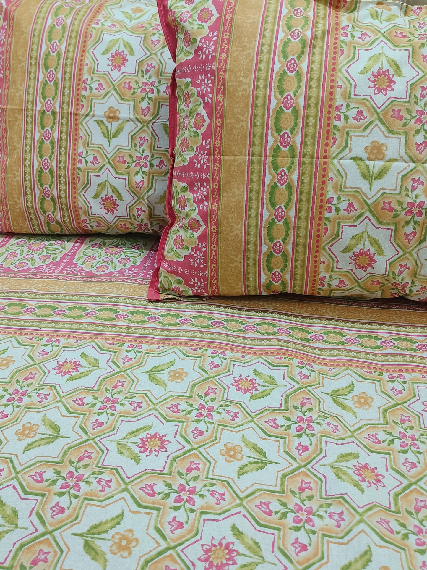 FRESH ARRIVALS Gulbahaar King Size Bedsheets(Dispatch Time 24 Hours)