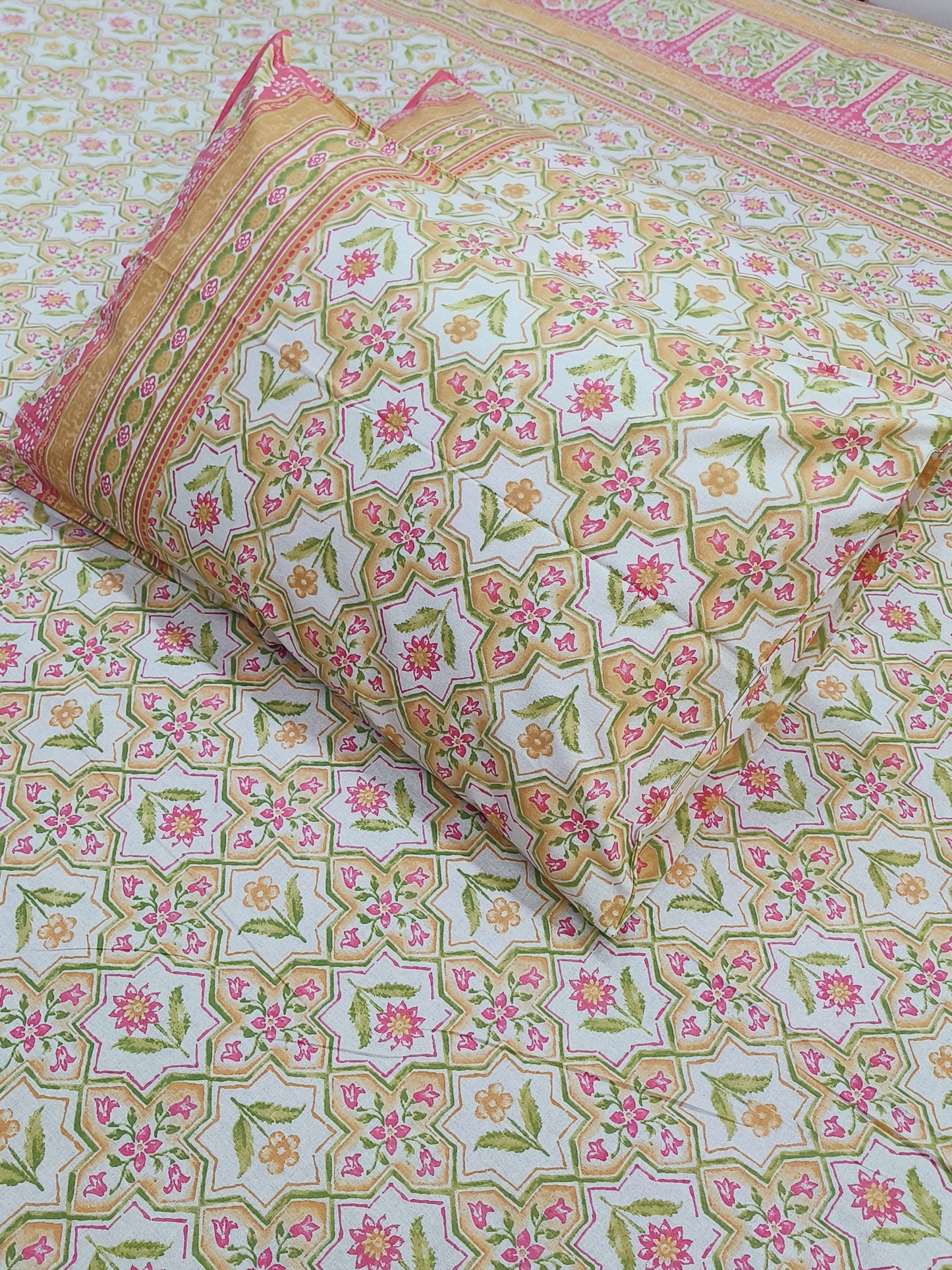 FRESH ARRIVALS Gulbahaar King Size Bedsheets(Dispatch Time 24 Hours)