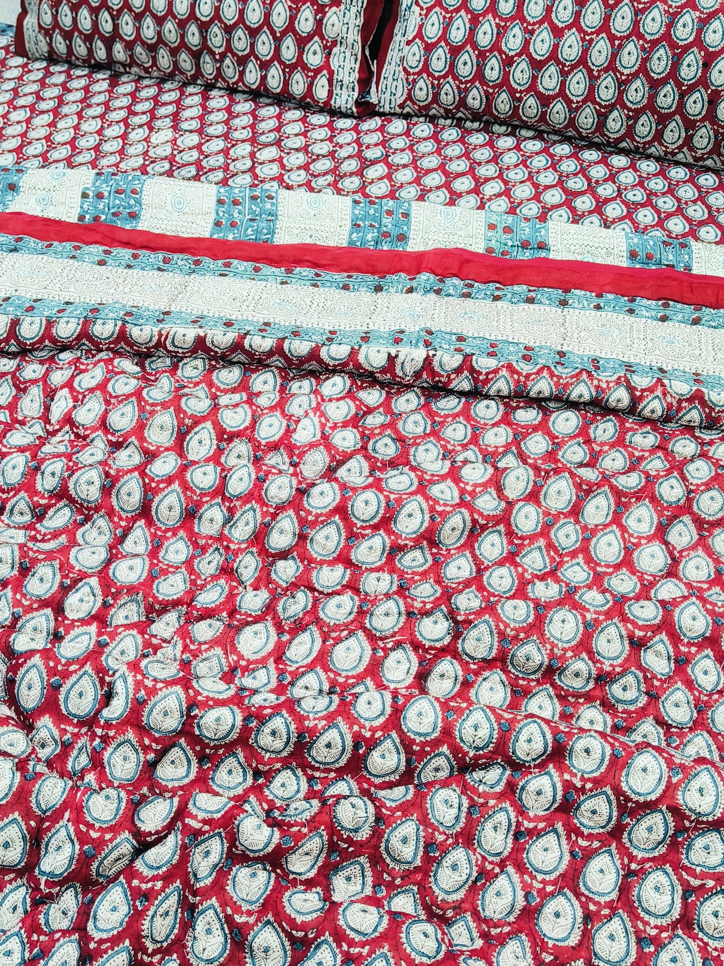 Bedding Sets with Quilts