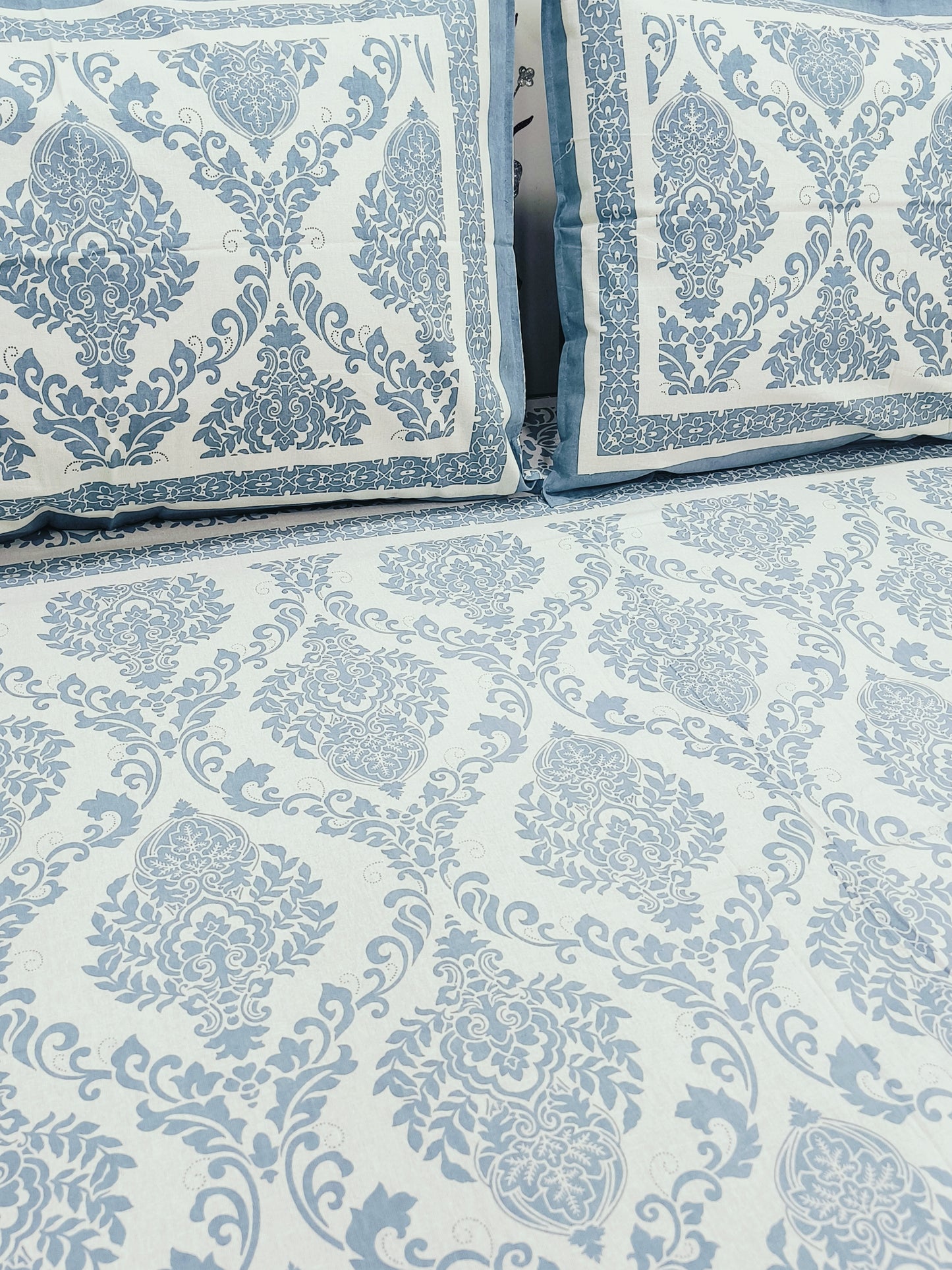 FRESH ARRIVALS Gulbahaar King Size Bedsheets