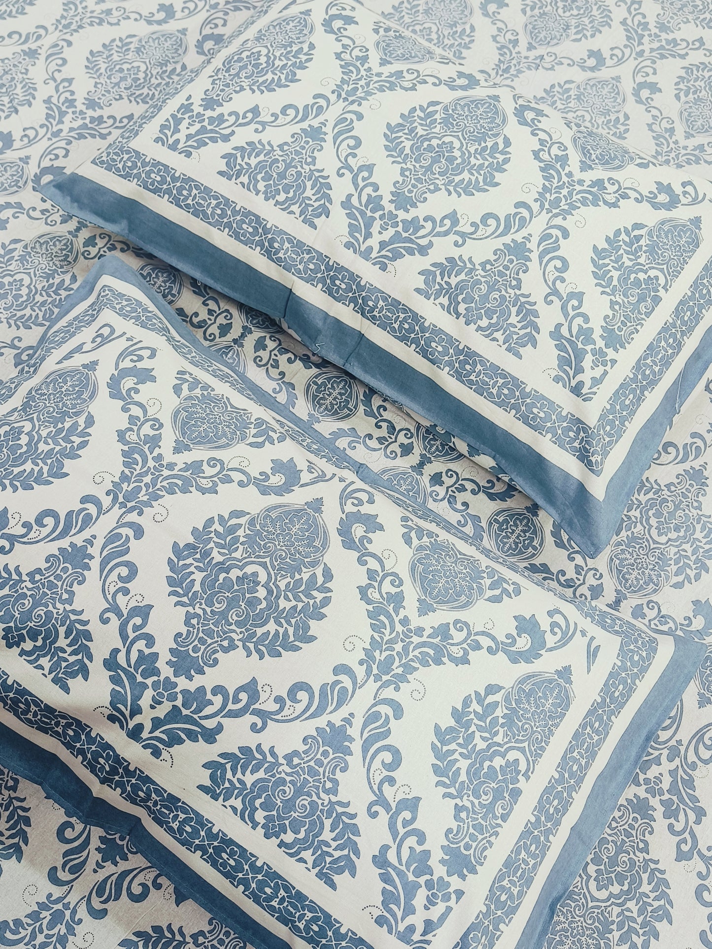 FRESH ARRIVALS Gulbahaar King Size Bedsheets