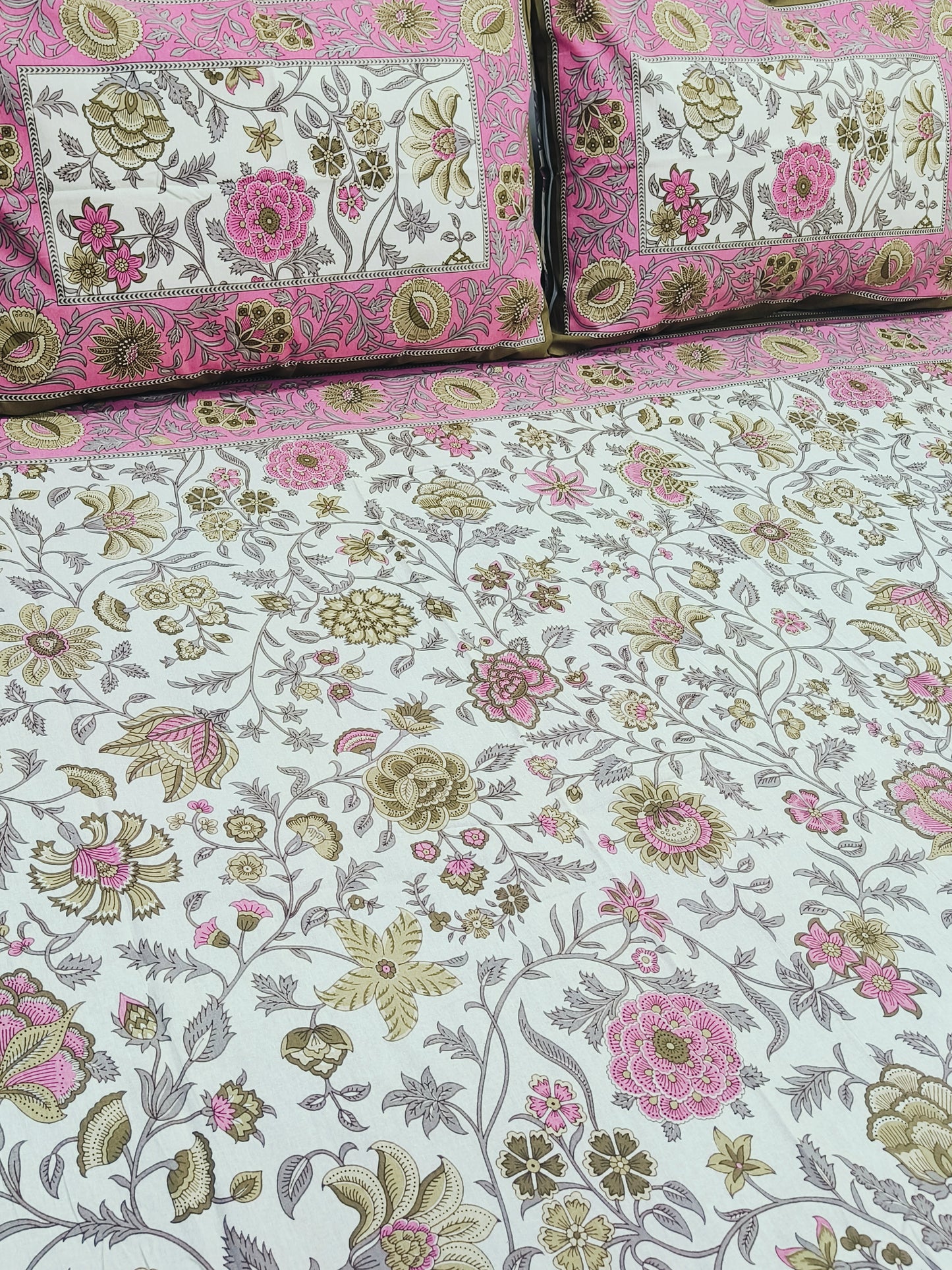 FRESH ARRIVALS Gulbahaar King Size Bedsheets