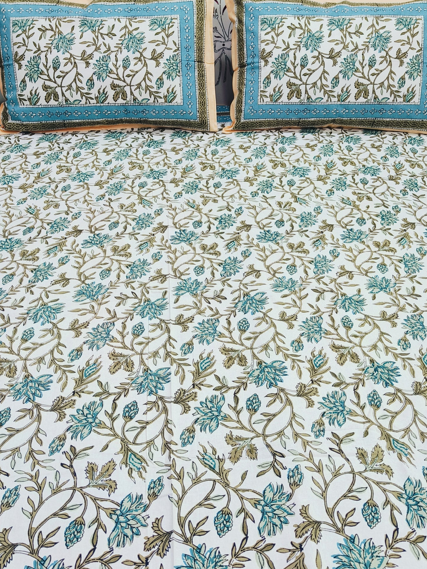 FRESH ARRIVALS Gulbahaar King Size Bedsheets