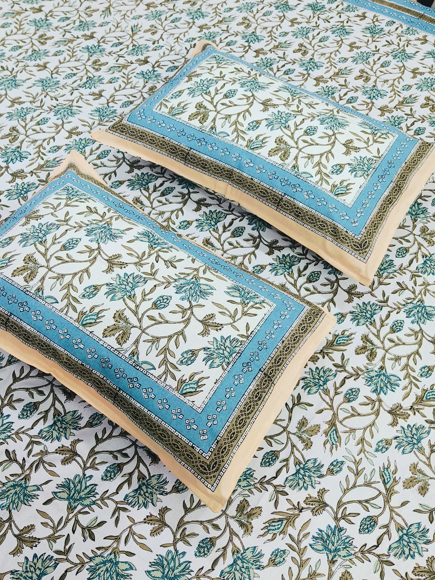 FRESH ARRIVALS Gulbahaar King Size Bedsheets