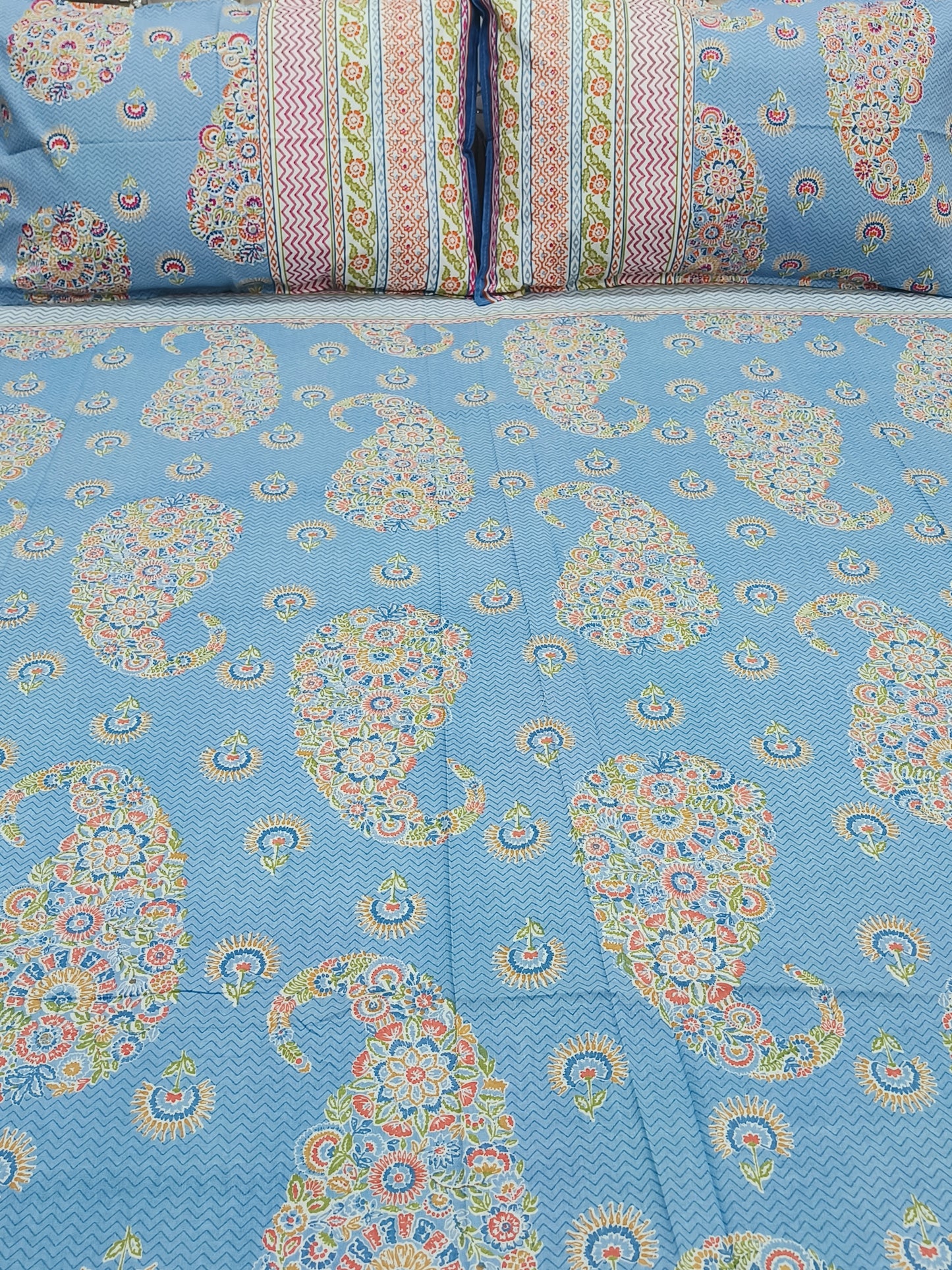 FRESH ARRIVALS Gulbahaar King Size Bedsheets