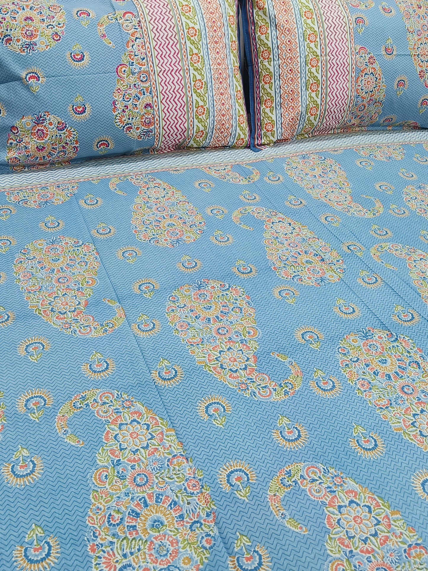 FRESH ARRIVALS Gulbahaar King Size Bedsheets