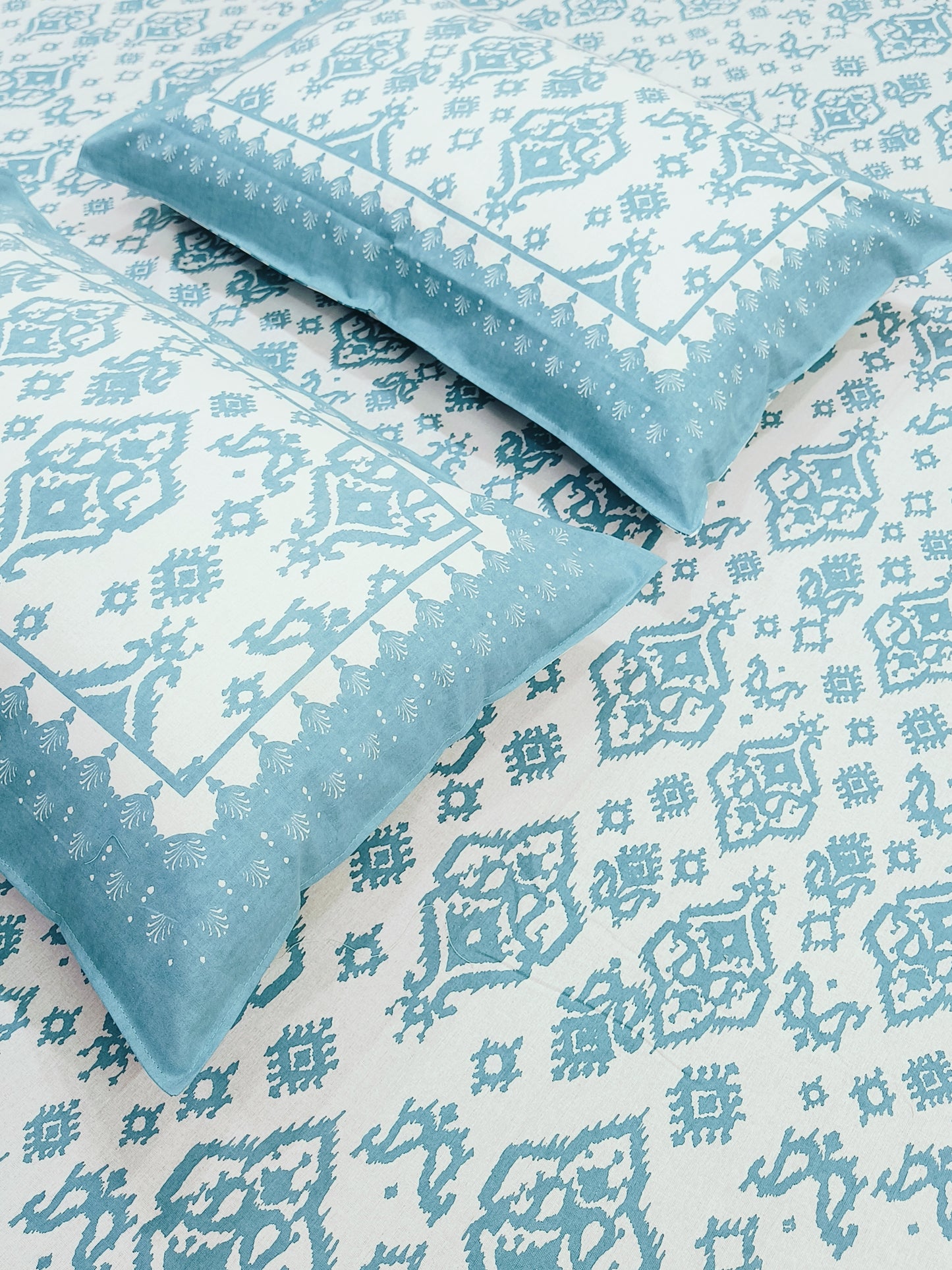 FRESH ARRIVALS Gulbahaar King Size Bedsheets(Dispatch Time 24 Hours)