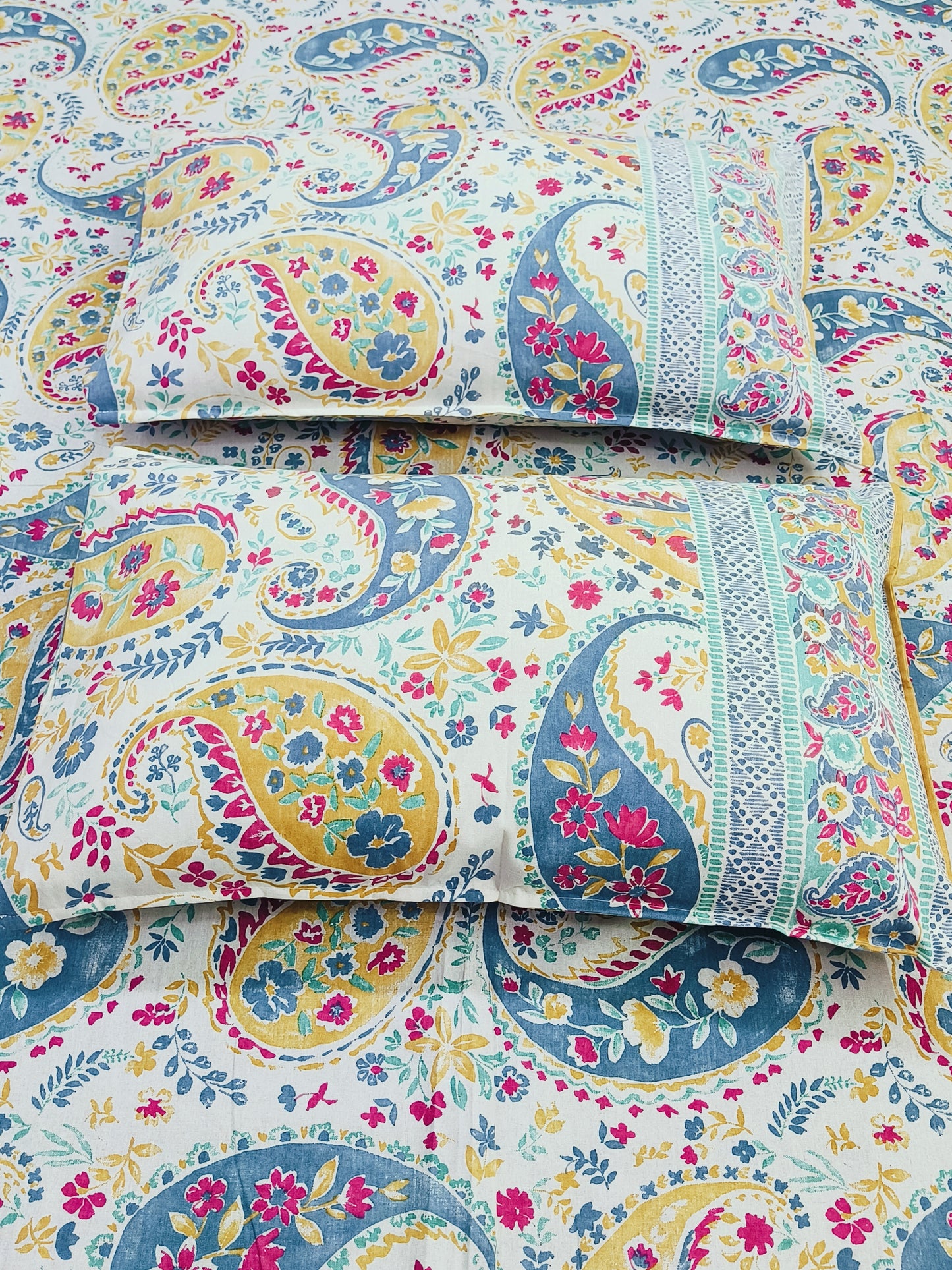 FRESH ARRIVALS Gulbahaar King Size Bedsheets(Dispatch Time 24 Hours)