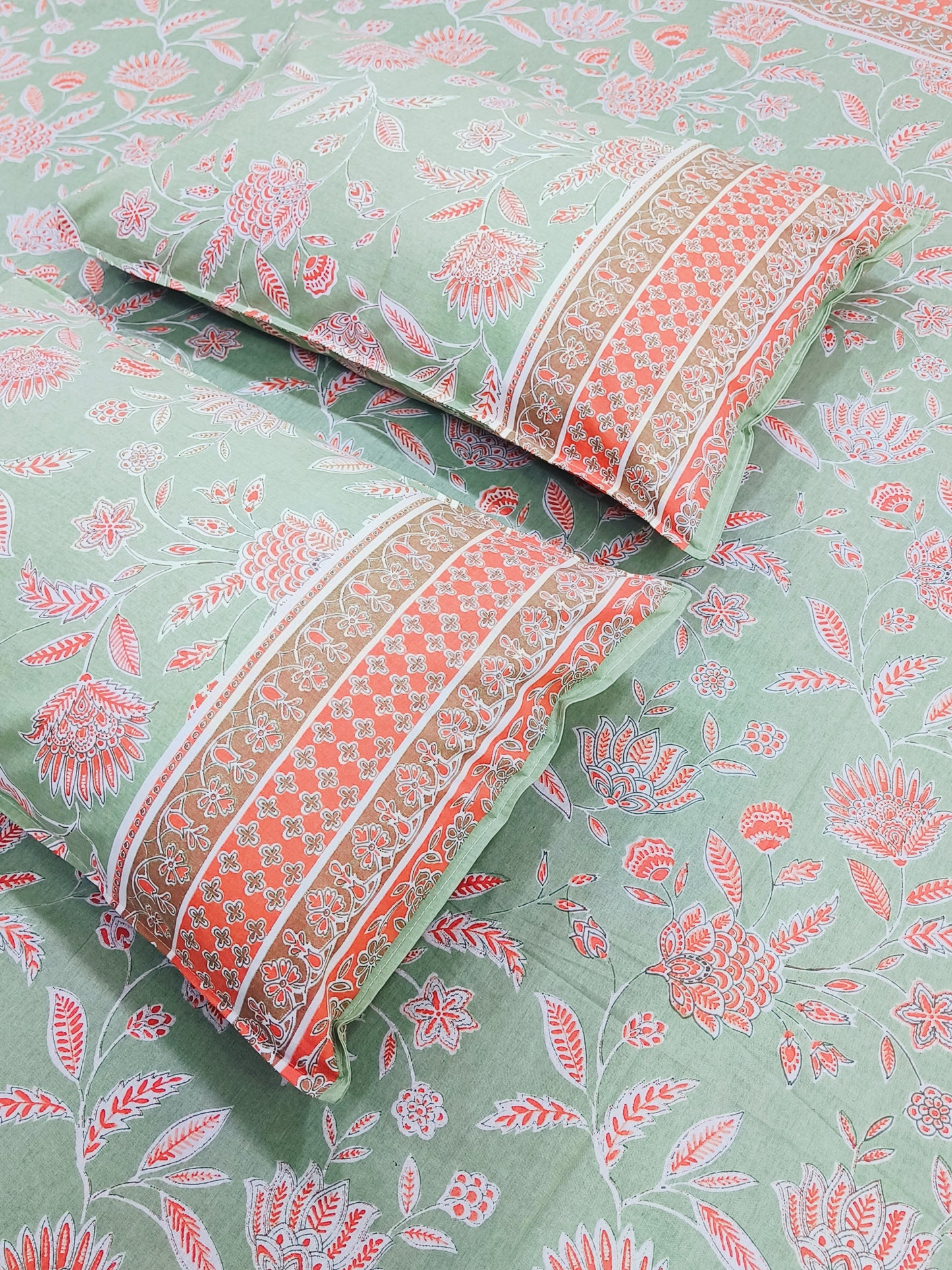 FRESH ARRIVALS Gulbahaar King Size Bedsheets(Dispatch Time 24 Hours)