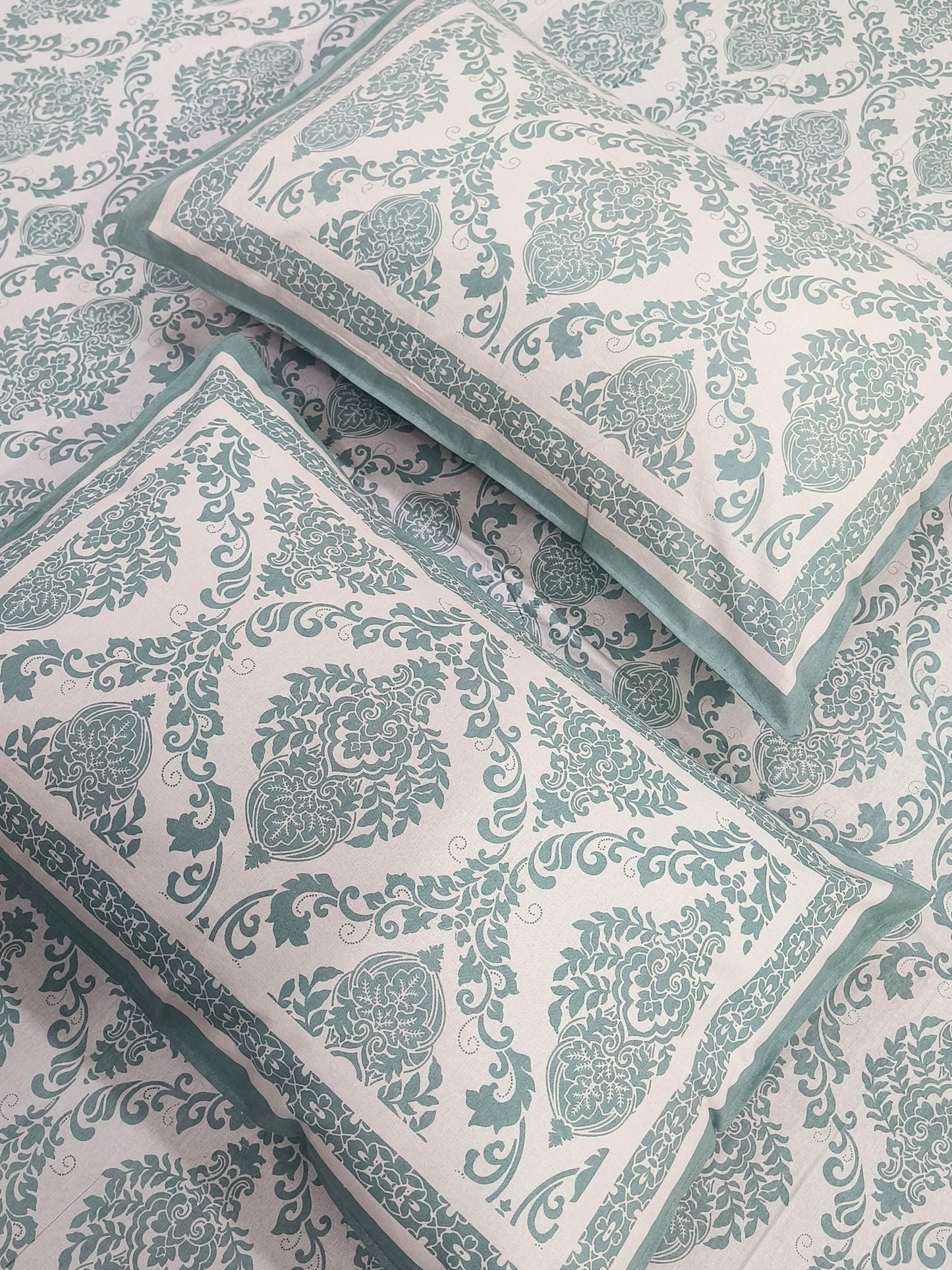 FRESH ARRIVALS Gulbahaar King Size Bedsheets(Dispatch Time 24 Hours)