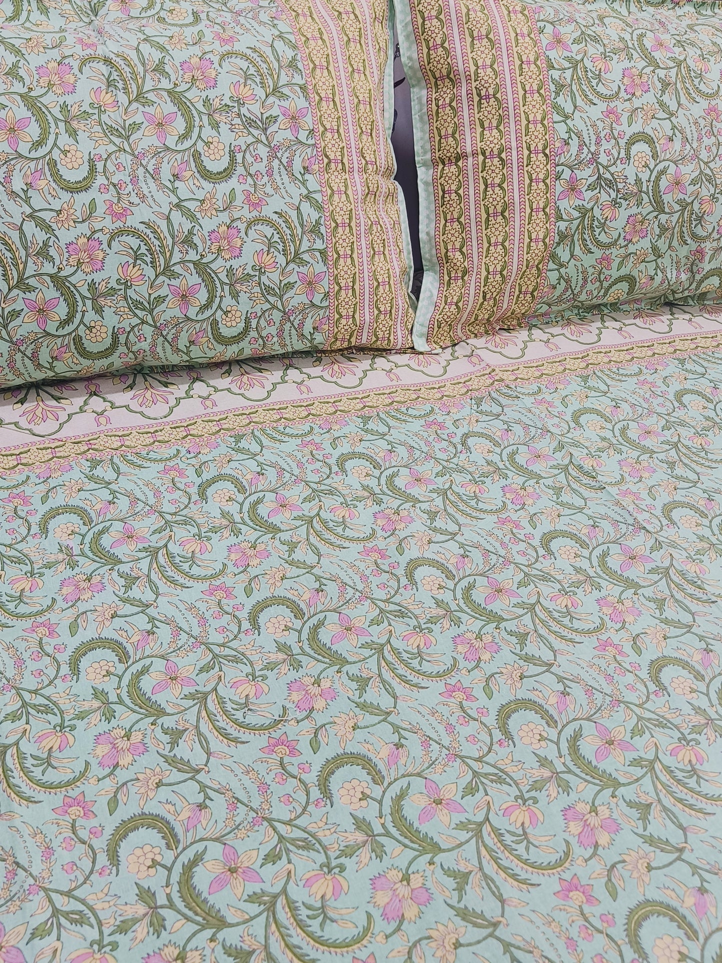 FRESH ARRIVAL! Floral Sadabahaar Bedsheets(Dispatch Time 24 Hours)